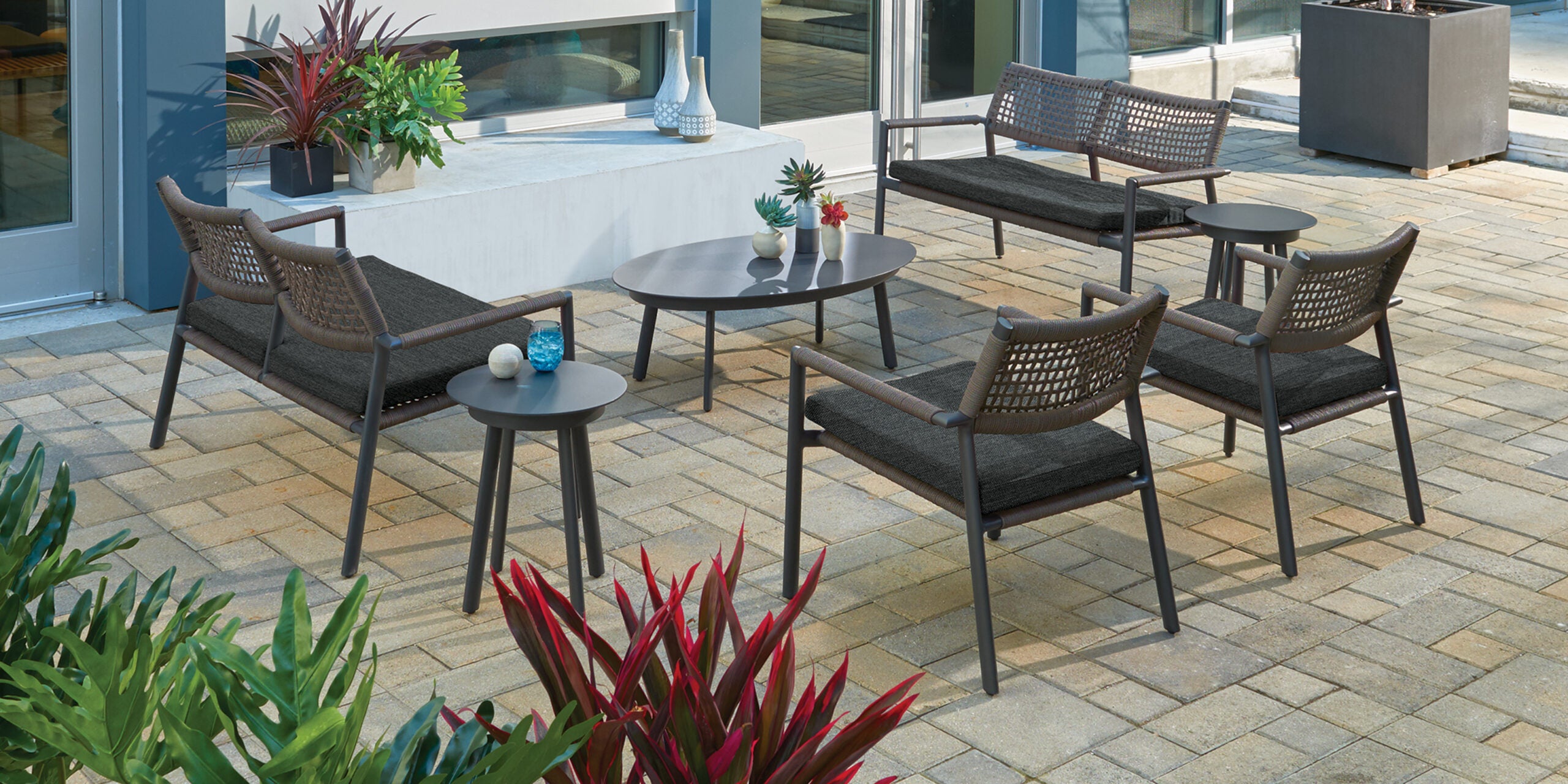 Oxford Garden Eiland Collection