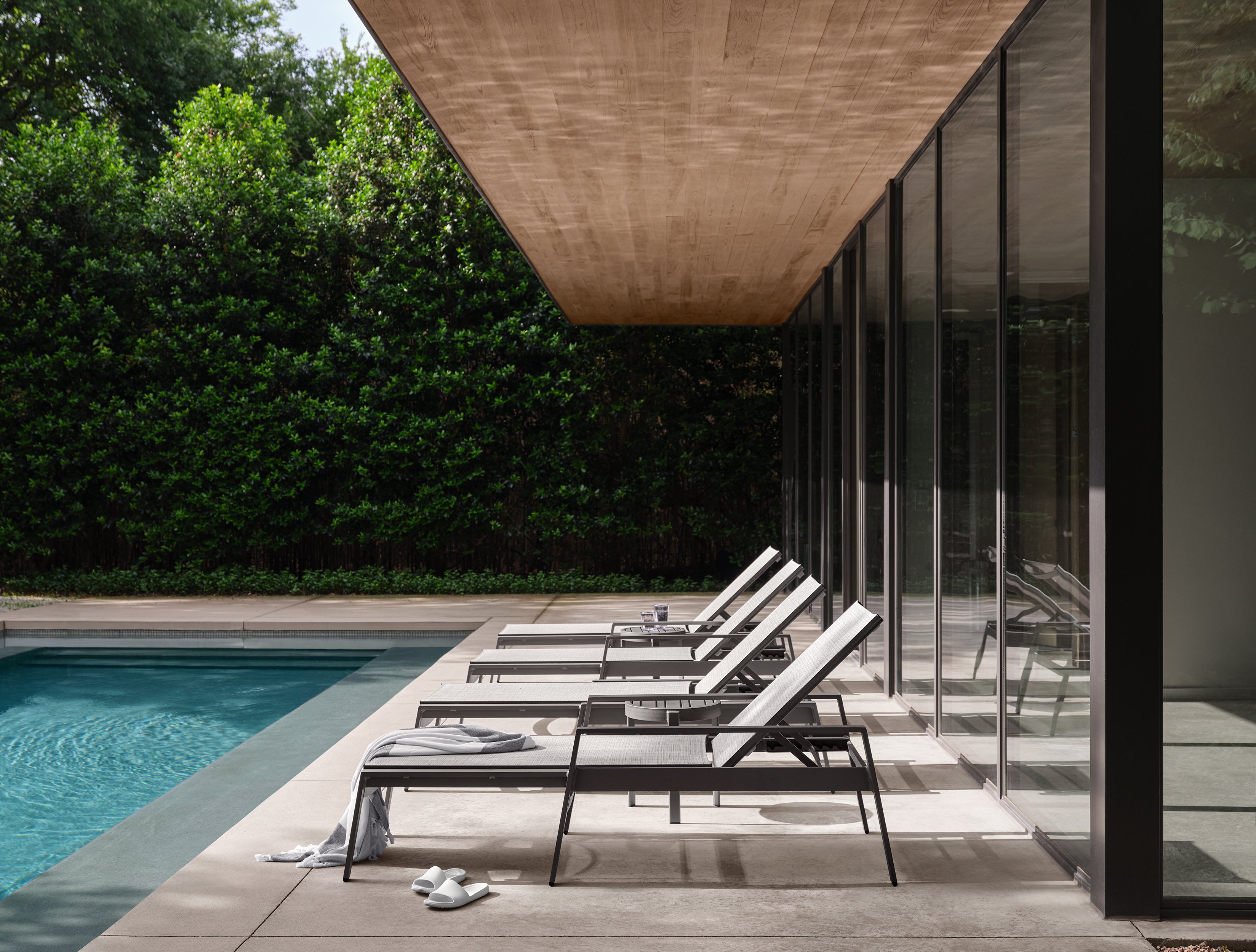 Hudson Adjustable Chaise Lounge With Arms