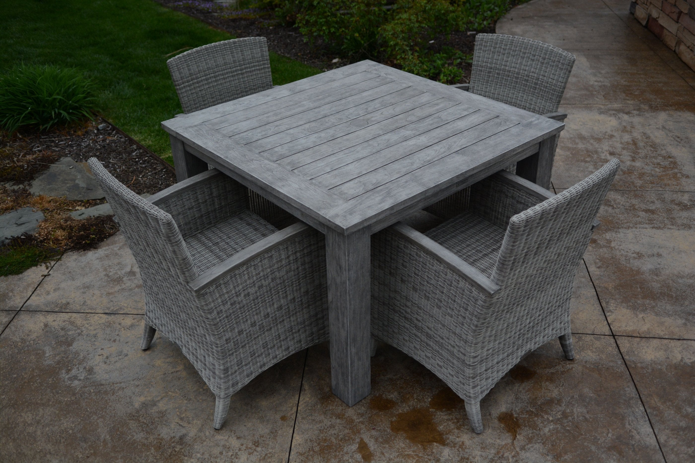 Three Birds Casual Shelburne-Lifestyle Image