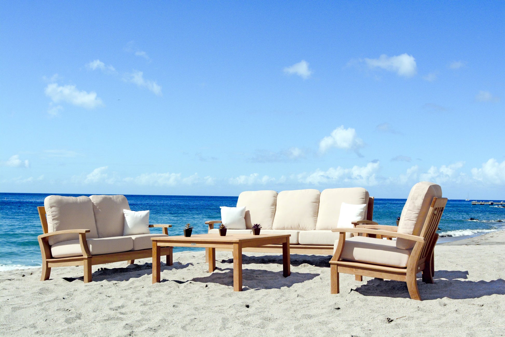 Three Birds Casual Monterey