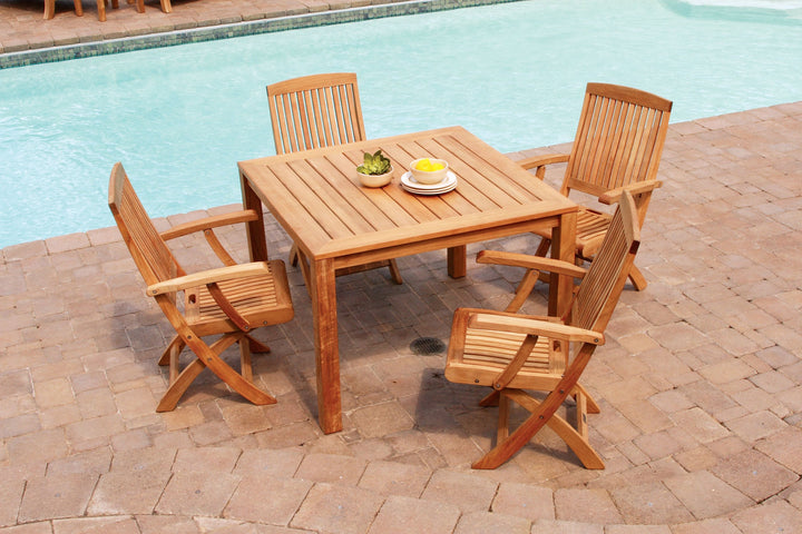 Three Birds Casual Newport-Lifestyle Image