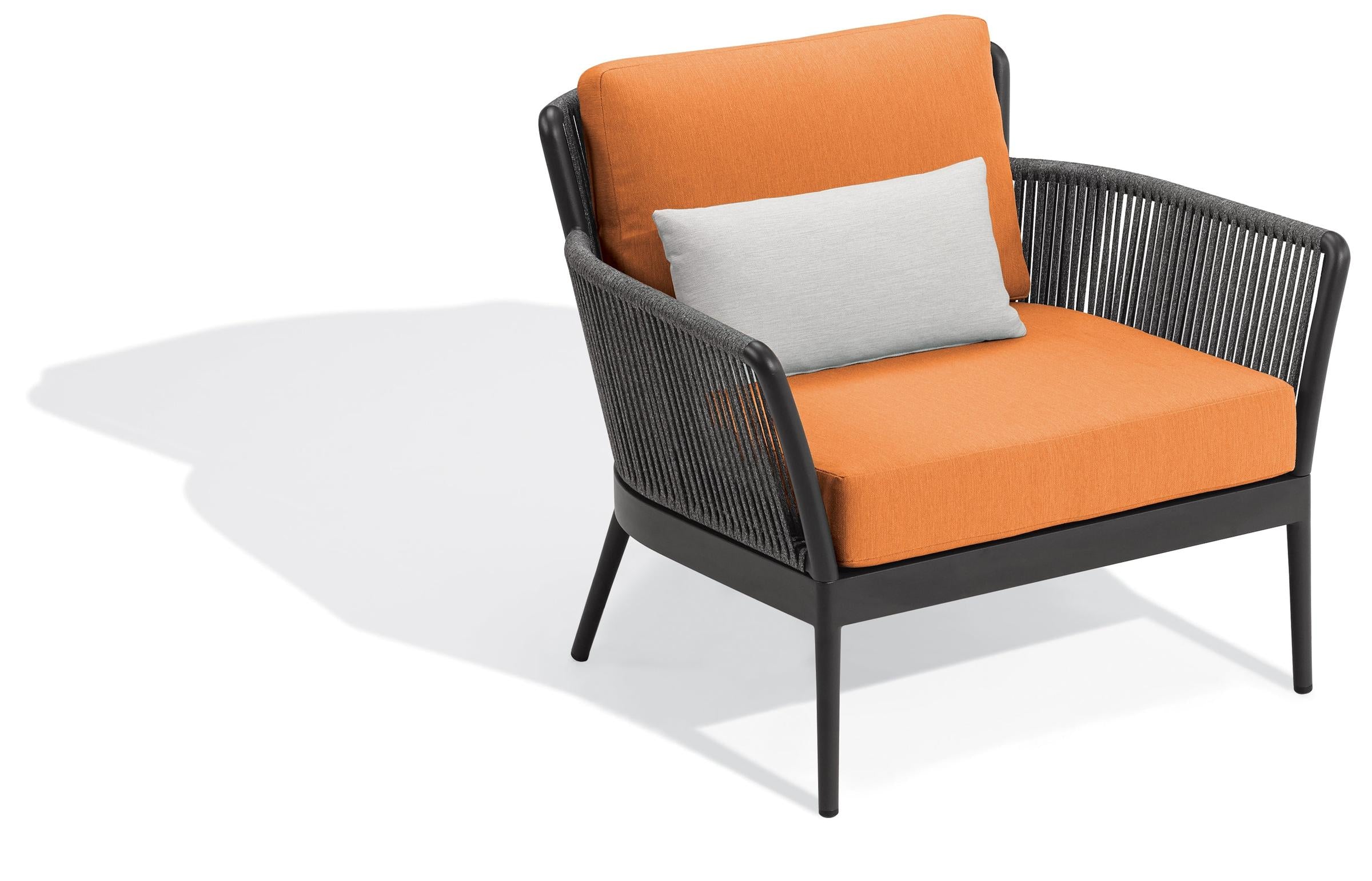 Nette Club Chair