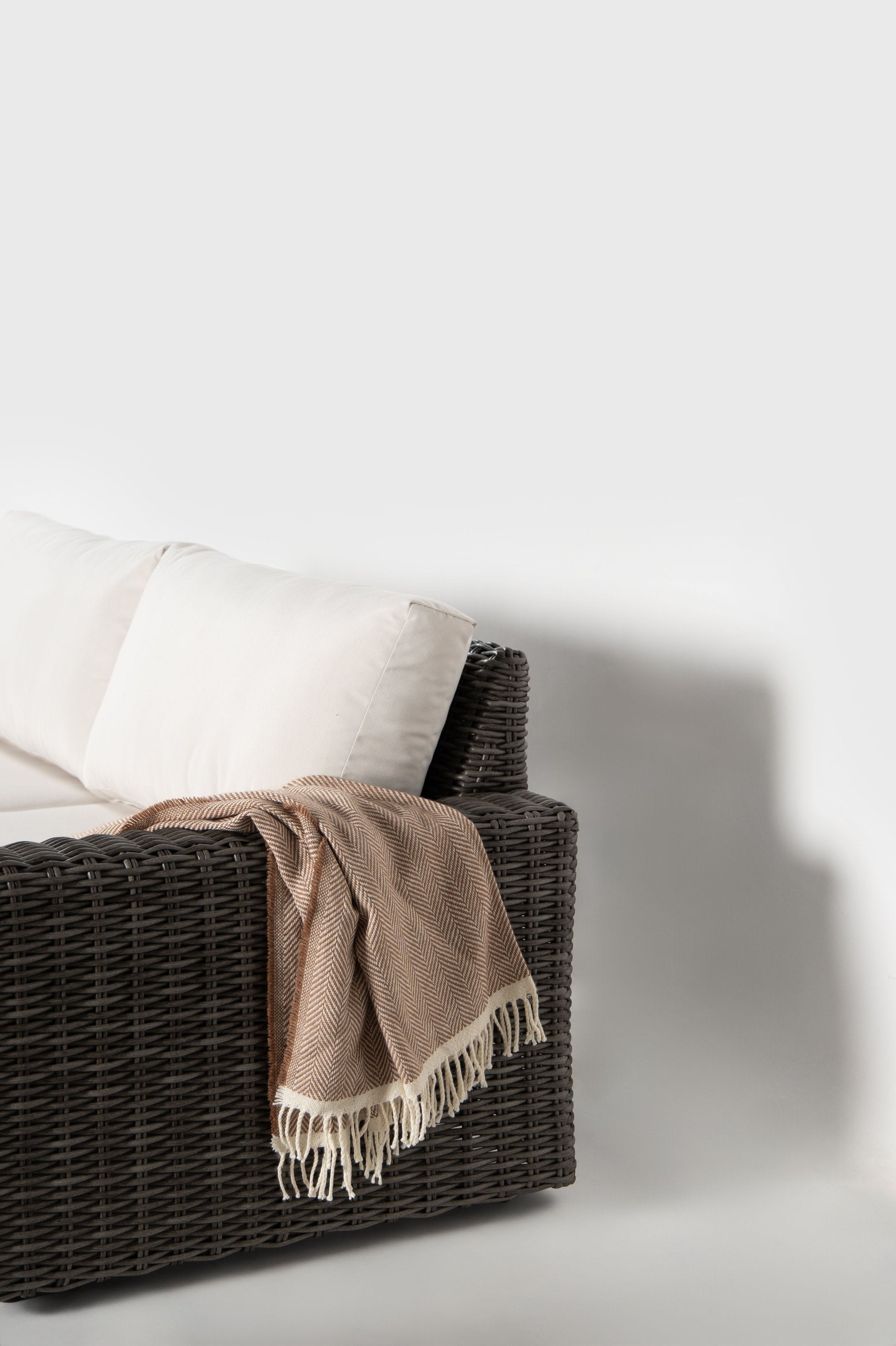 ratana-mission-hill-2-5-seater-sofa-3