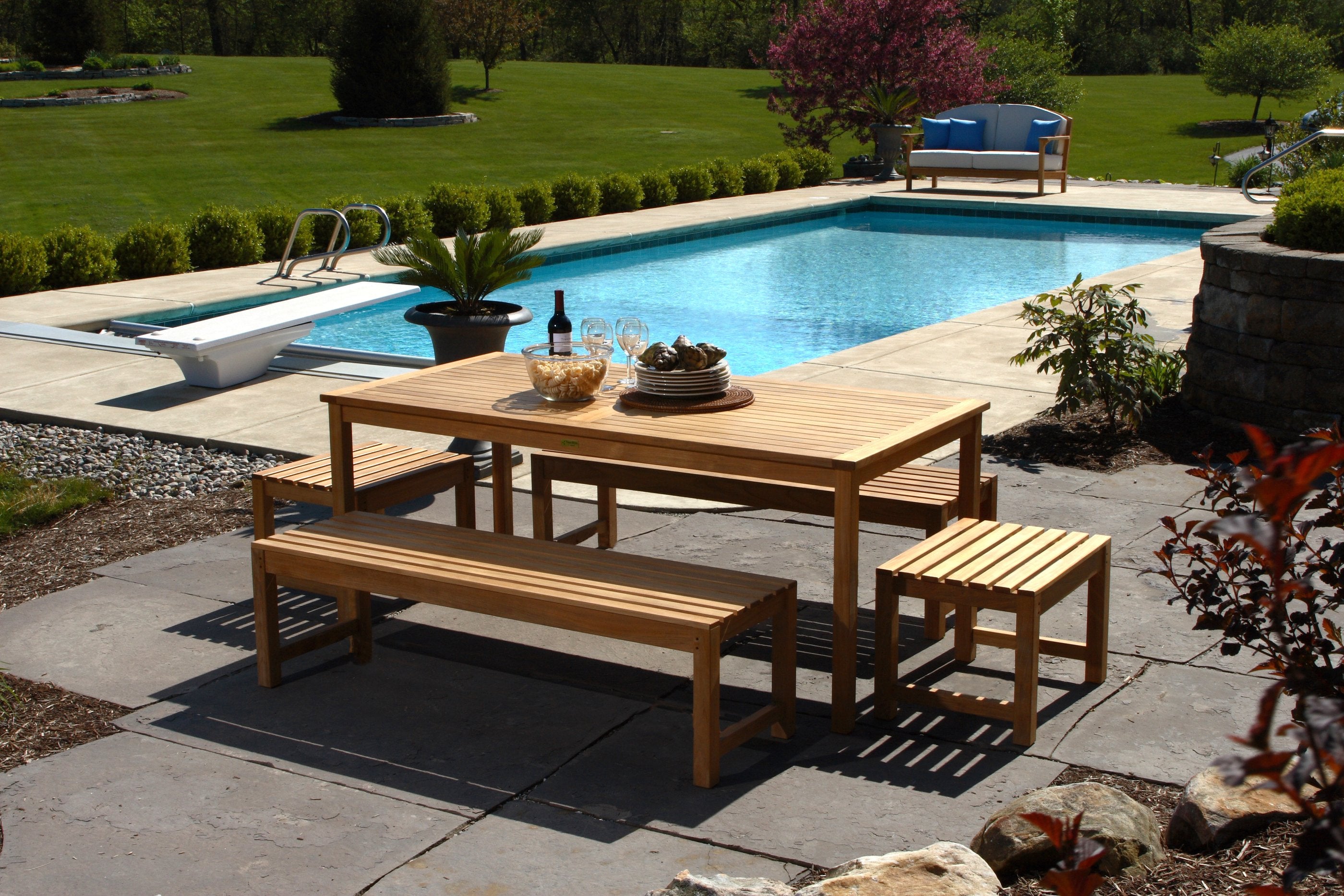 Three Birds Casual Charleston