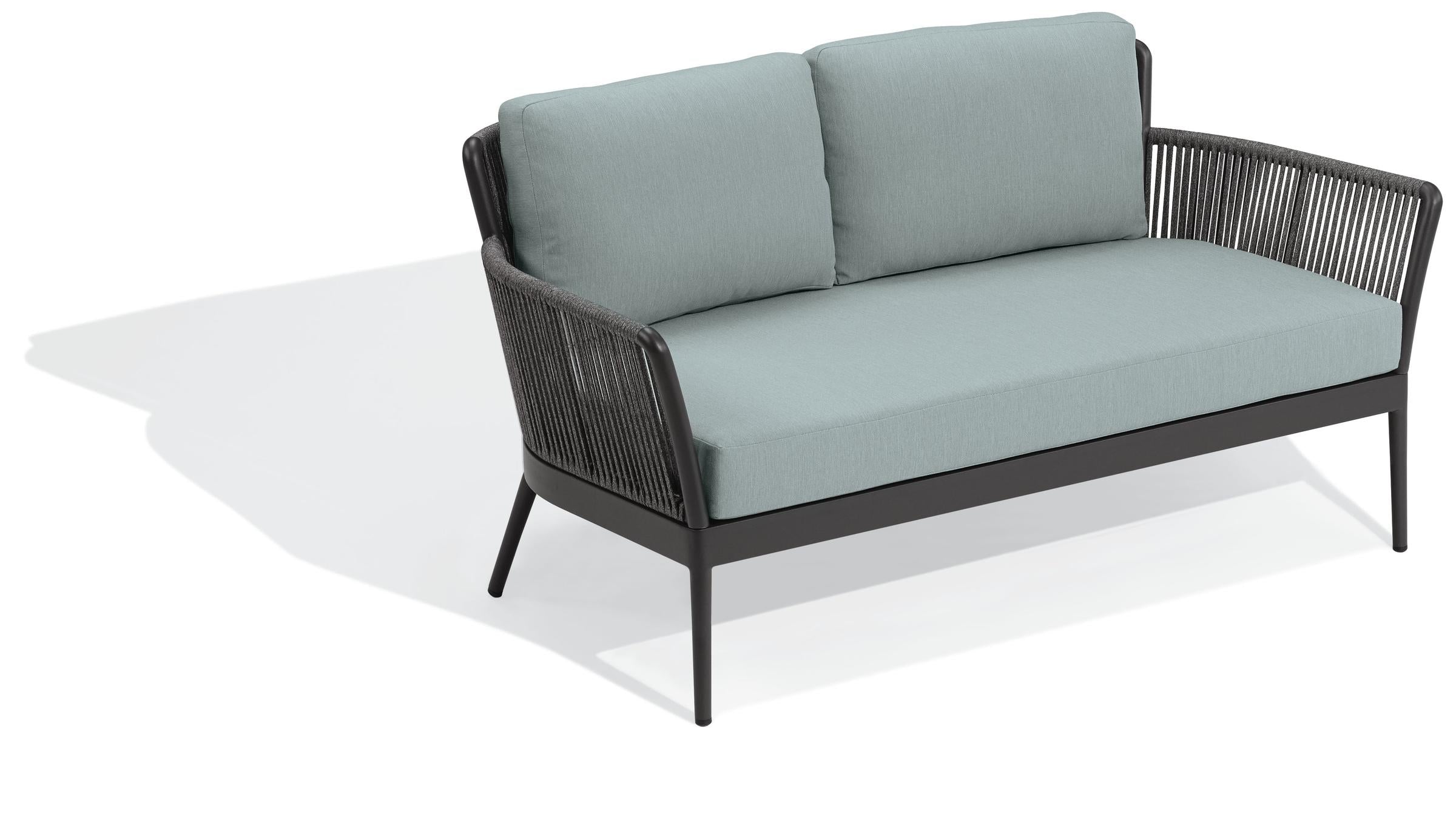 Nette Loveseat