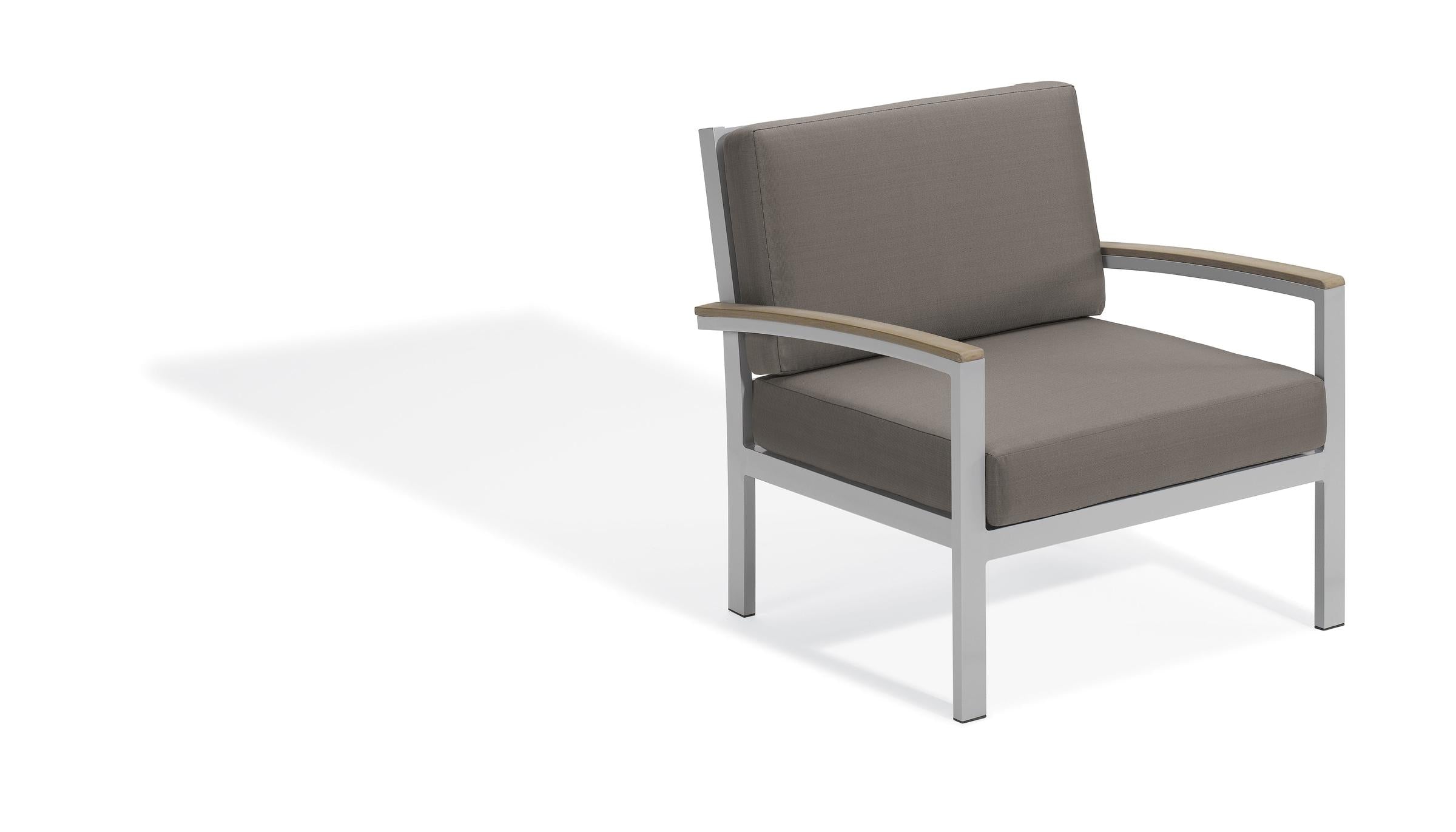 Travira Club Chair