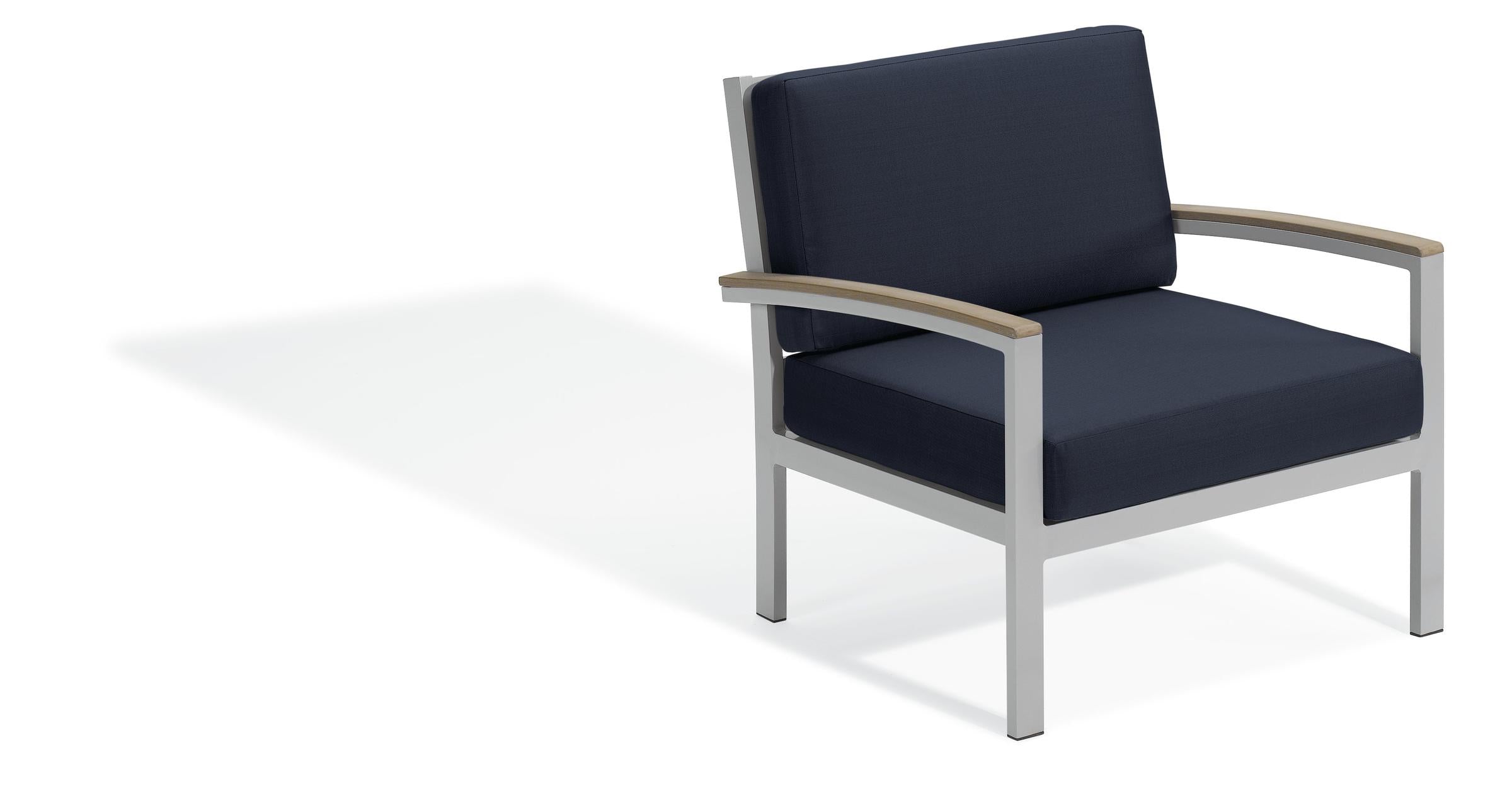 Travira Club Chair