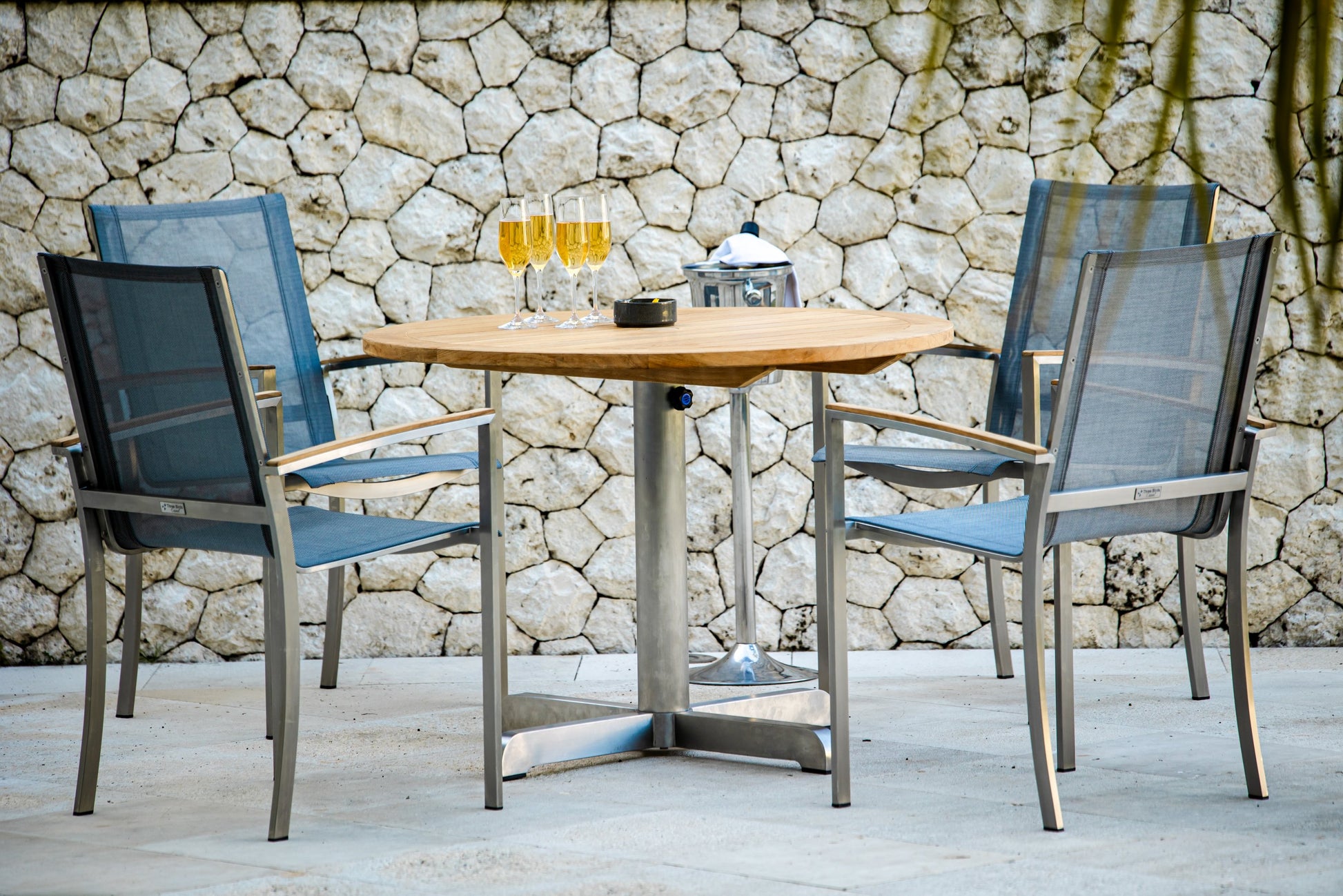 Three Birds Casual Avanti