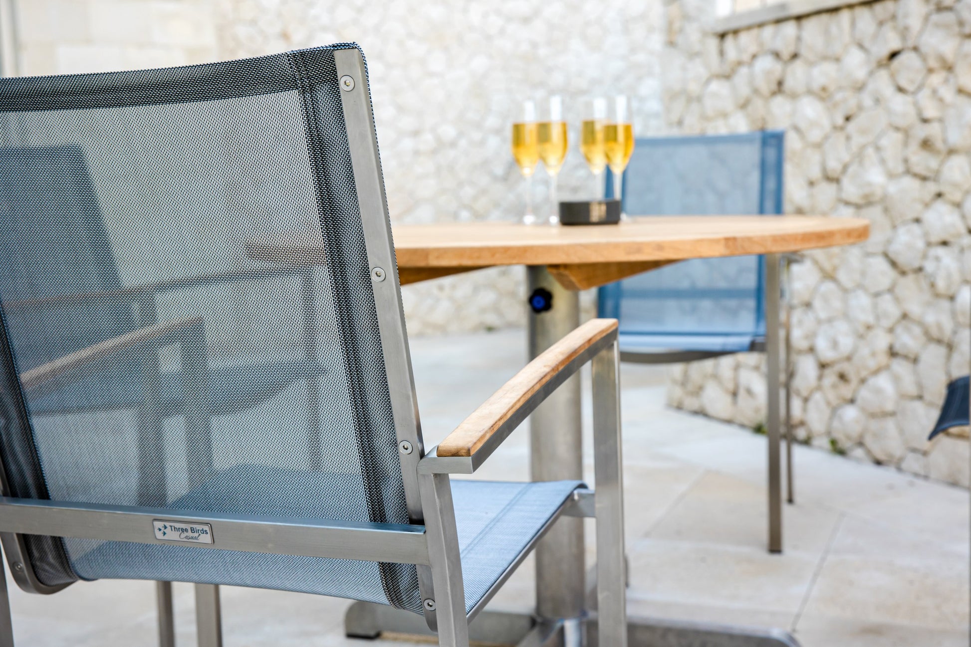 Three Birds Casual Avanti-Lifestyle Image