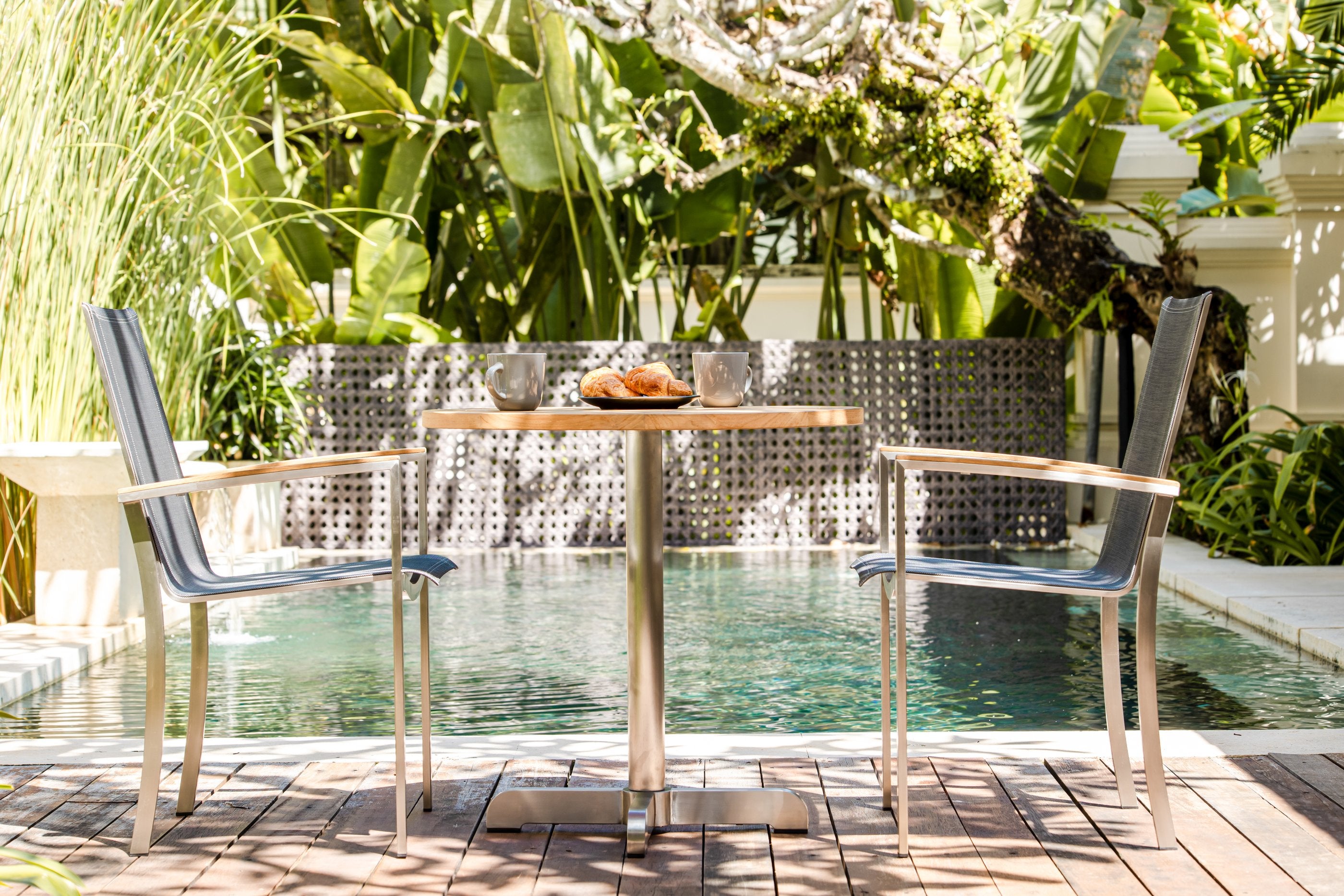 Three Birds Casual Avanti