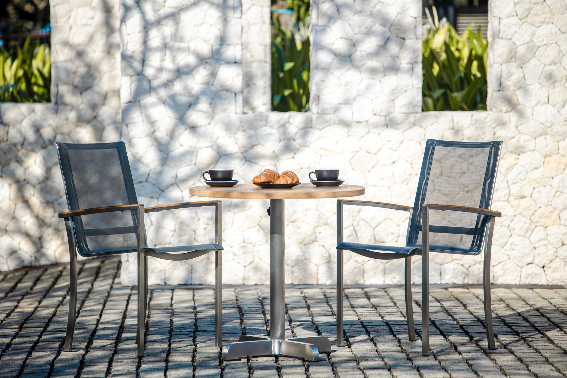 Three Birds Casual Avanti