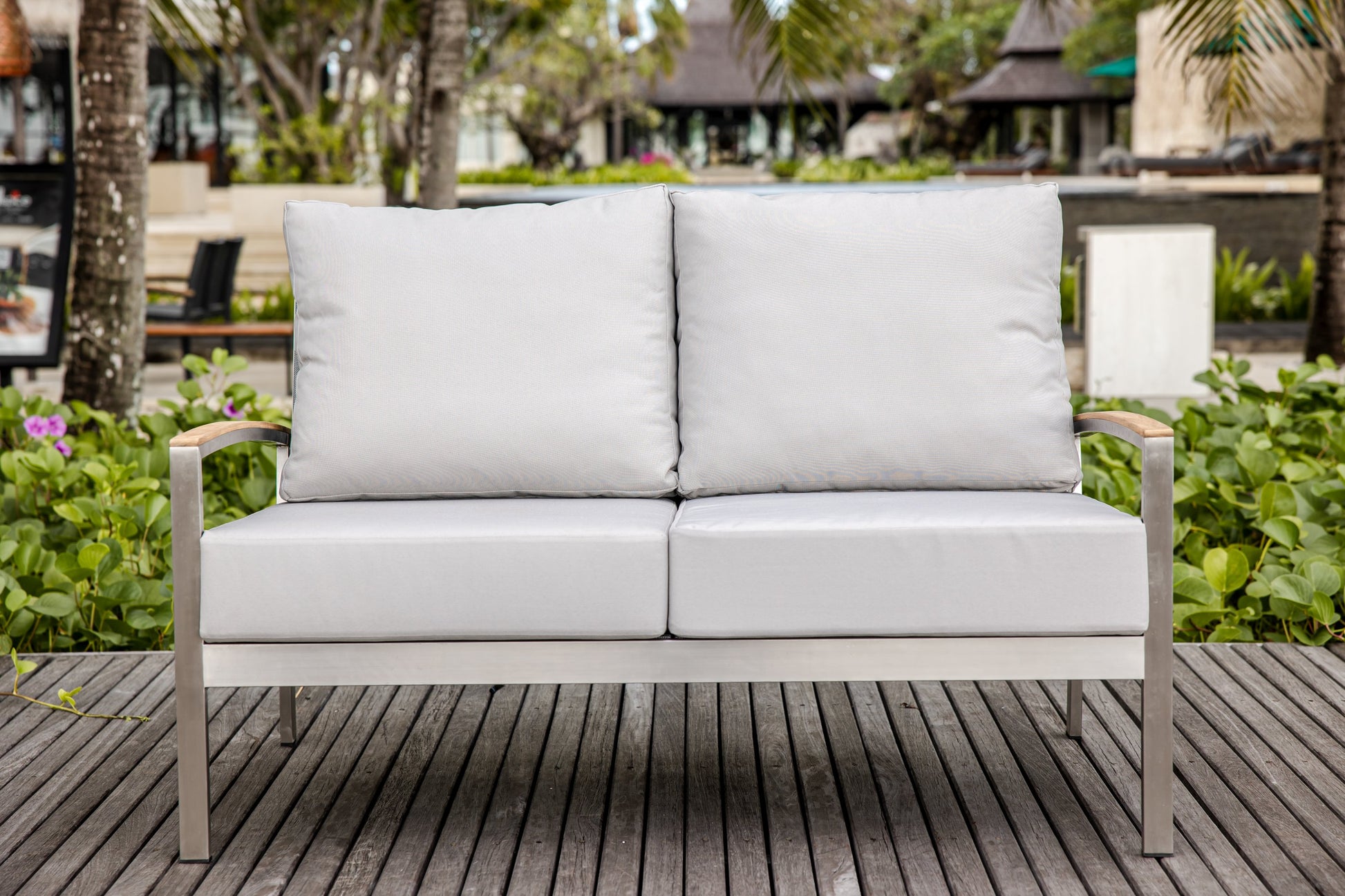 Three Birds Casual Avanti