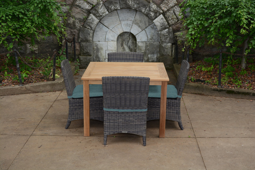 Three Birds Casual Bella