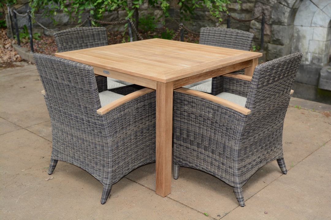 Three Birds Casual Bella