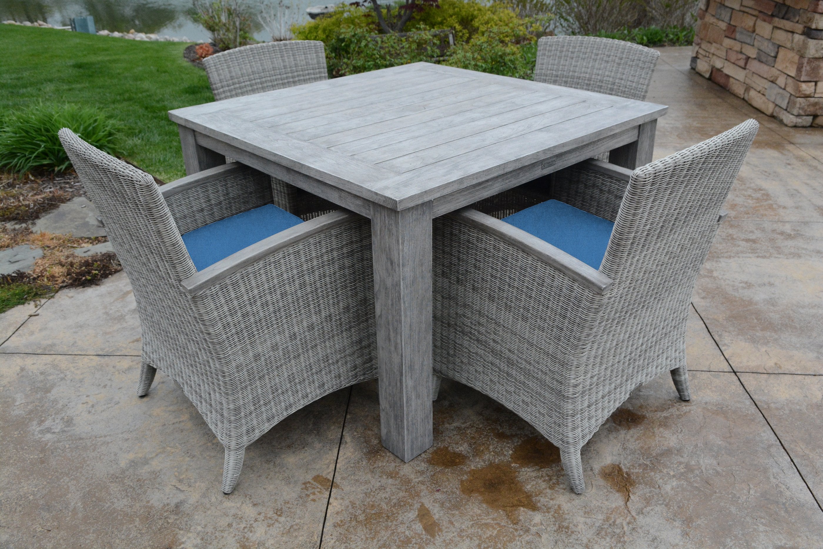 Three Birds Casual Bella