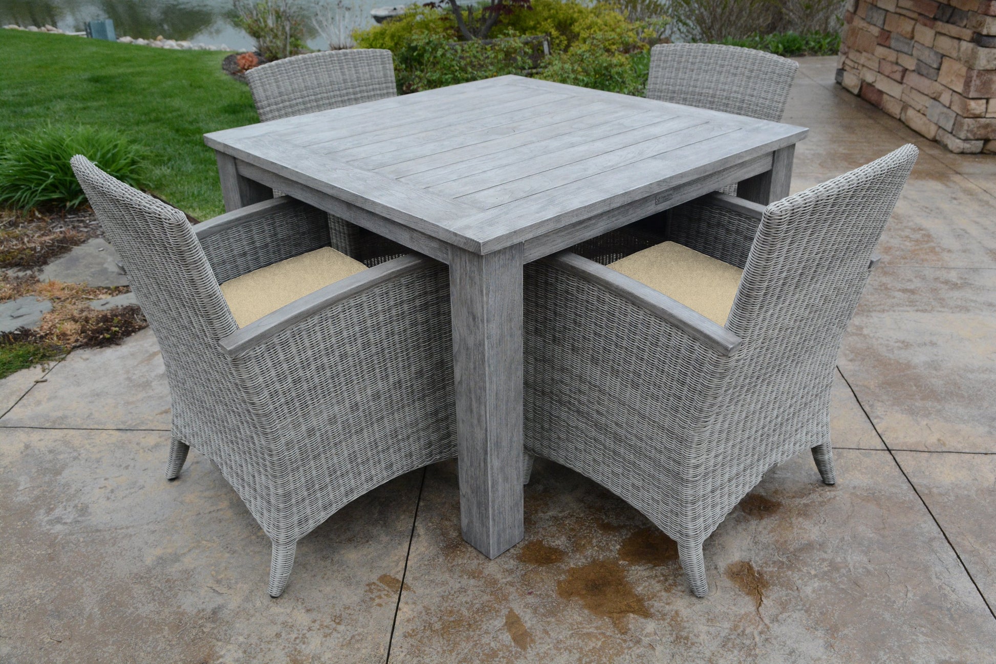 Three Birds Casual Bella