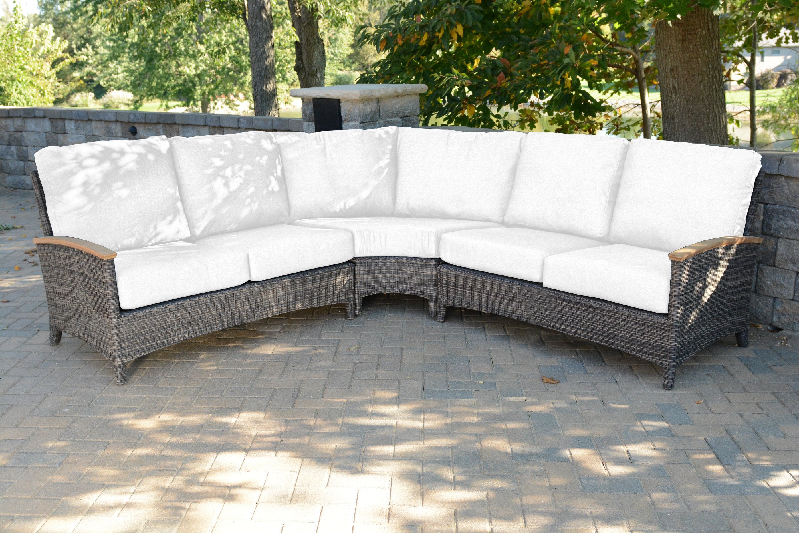 Three Birds Casual Bella-Lifestyle Image