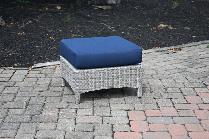 Three Birds Casual Bella