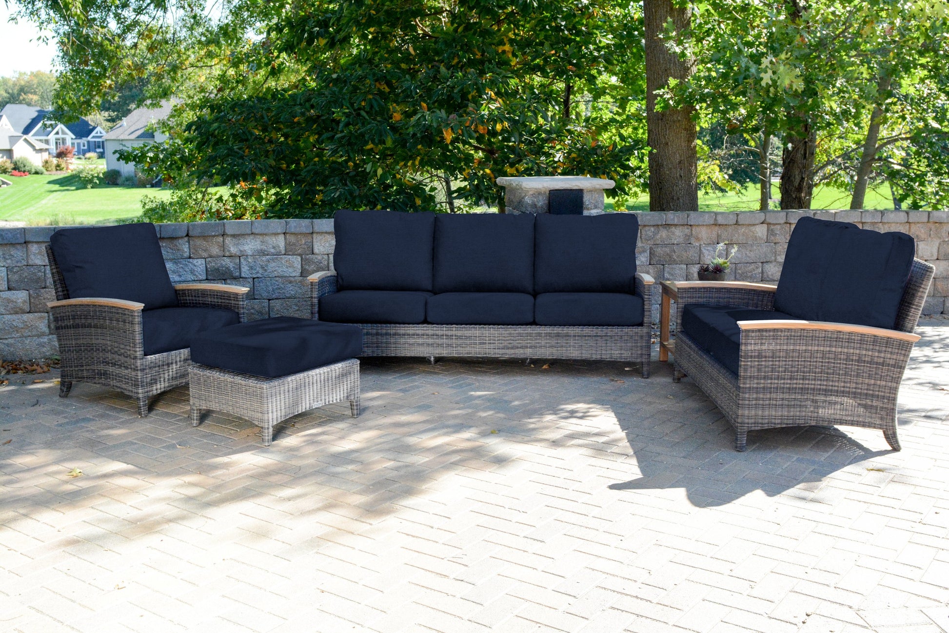 Three Birds Casual Bella