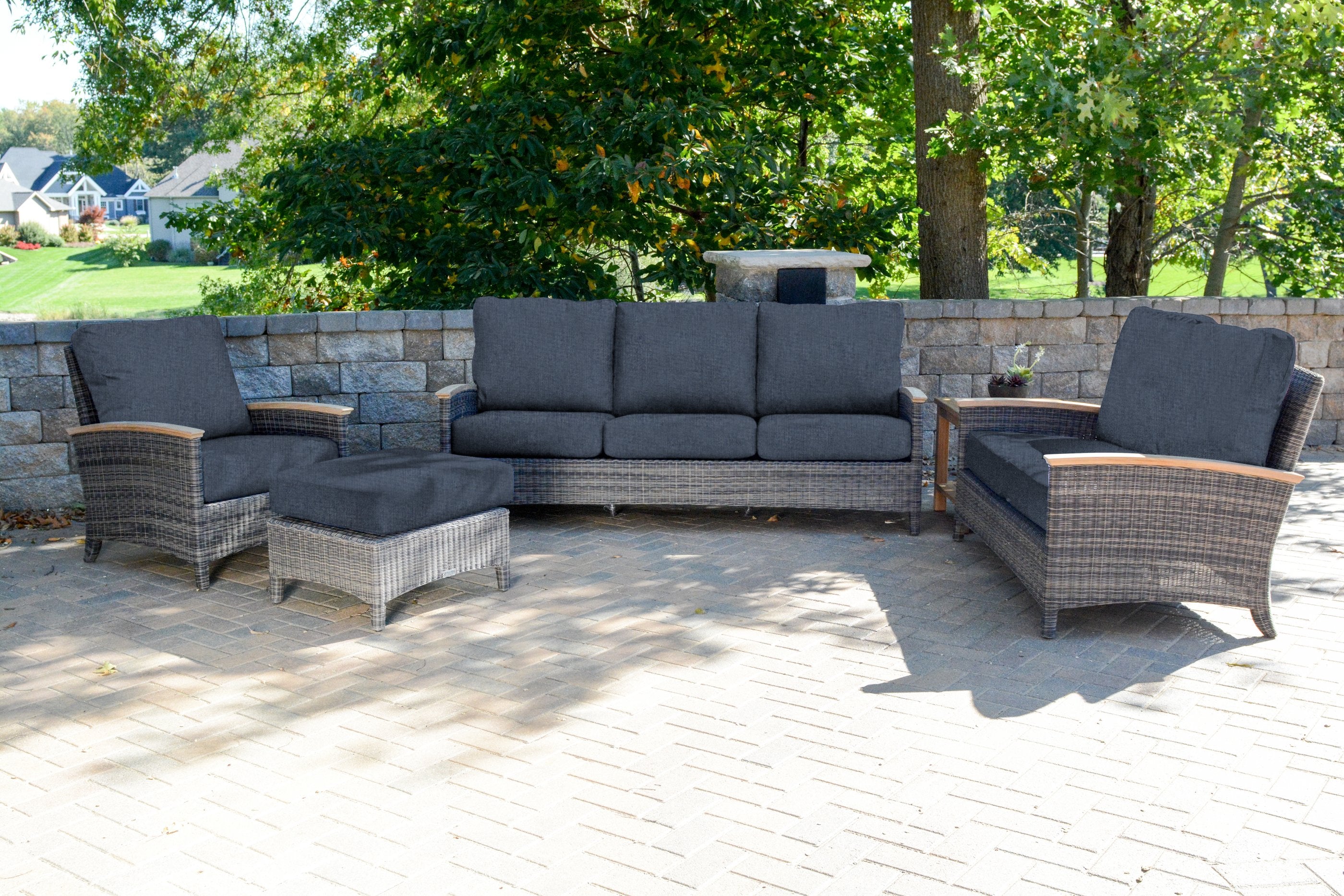 Three Birds Casual Bella