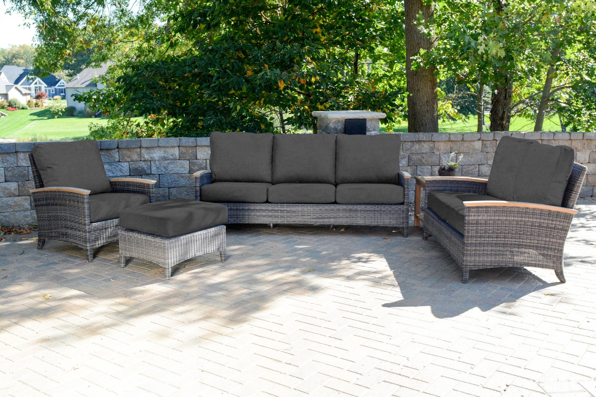 Three Birds Casual Bella