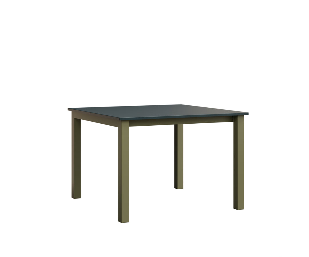 Berkley Expandable 42" x 42" Table