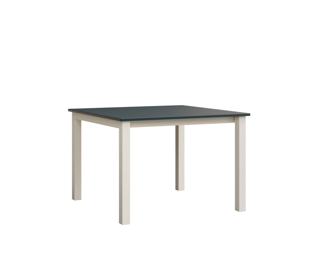 Berkley Expandable 42" x 42" Table