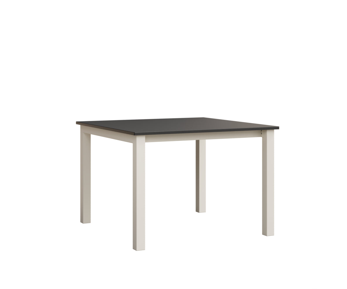 Berkley Expandable 42" x 42" Table