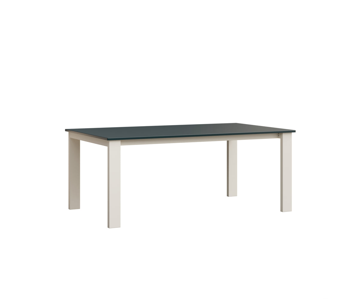 Berkley Expandable 42" x 72" Table
