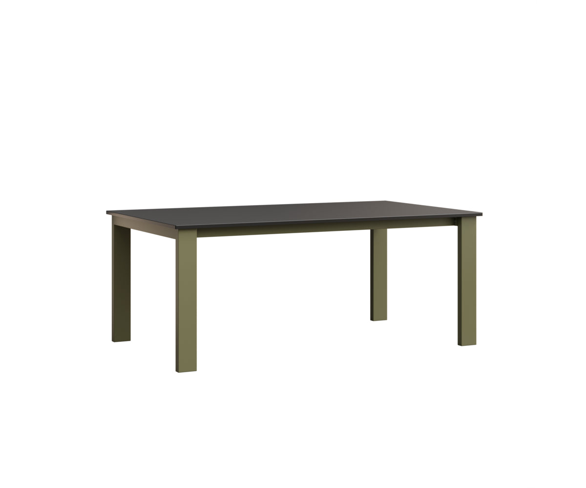 Berkley Expandable 42" x 72" Table
