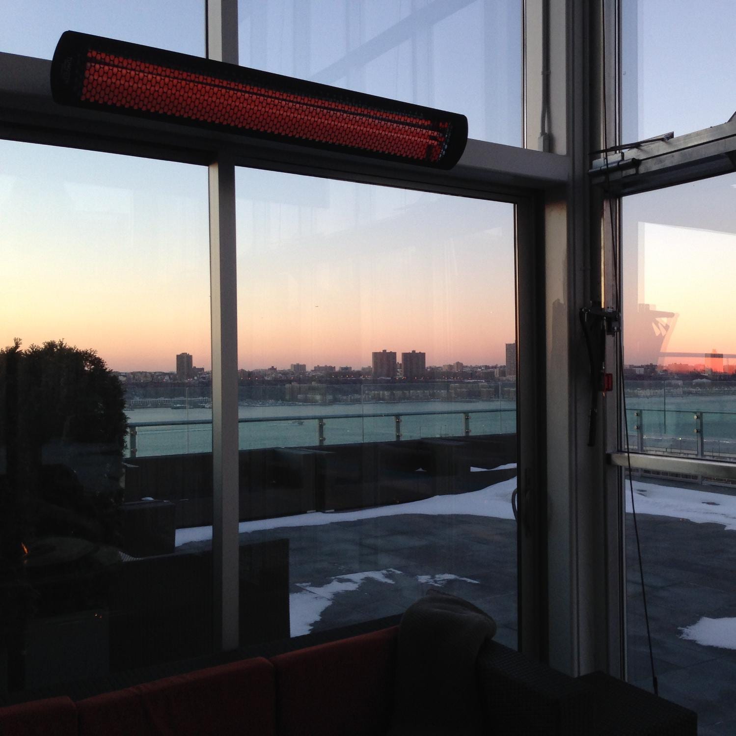 Tungsten Electric | 3000W | 220V-240V | Black