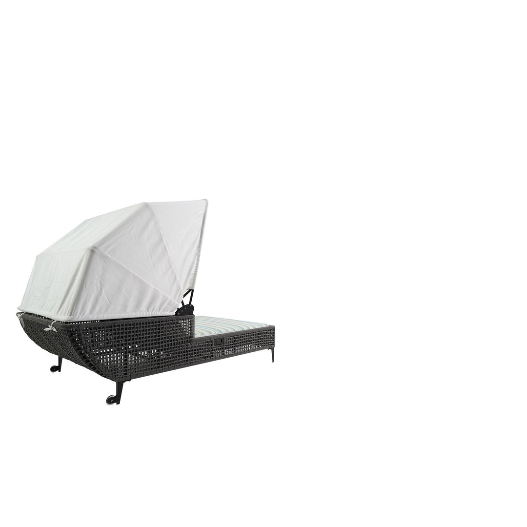 ratana-genval-daybed-with-sunbrella-canopy-2