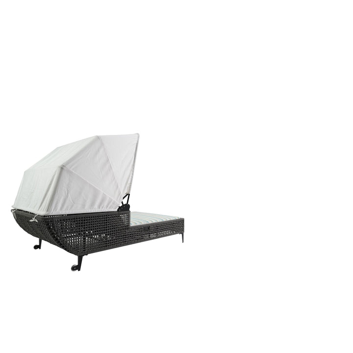 ratana-genval-daybed-with-sunbrella-canopy-2