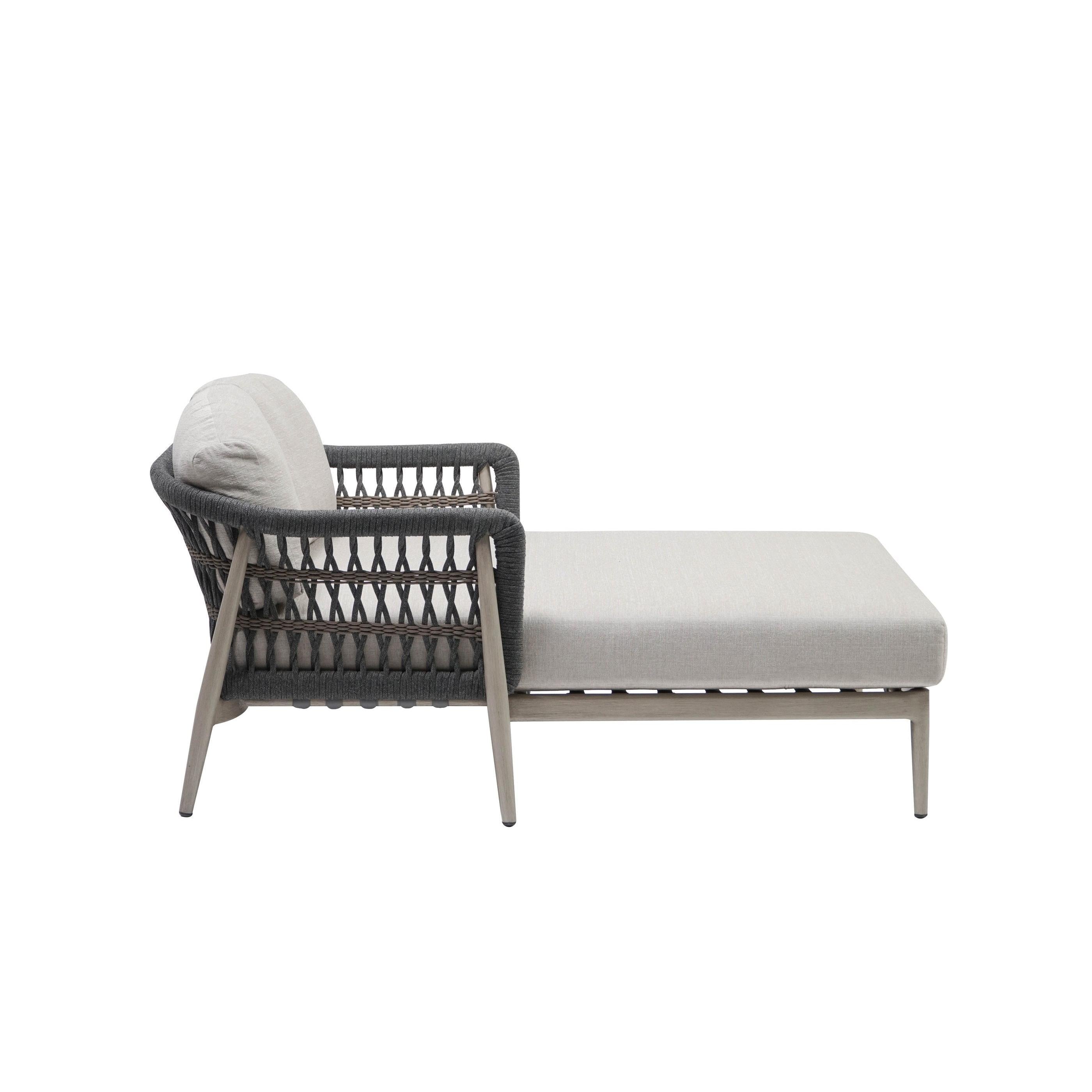 ratana-coconut-grove-cushion-daybed-3