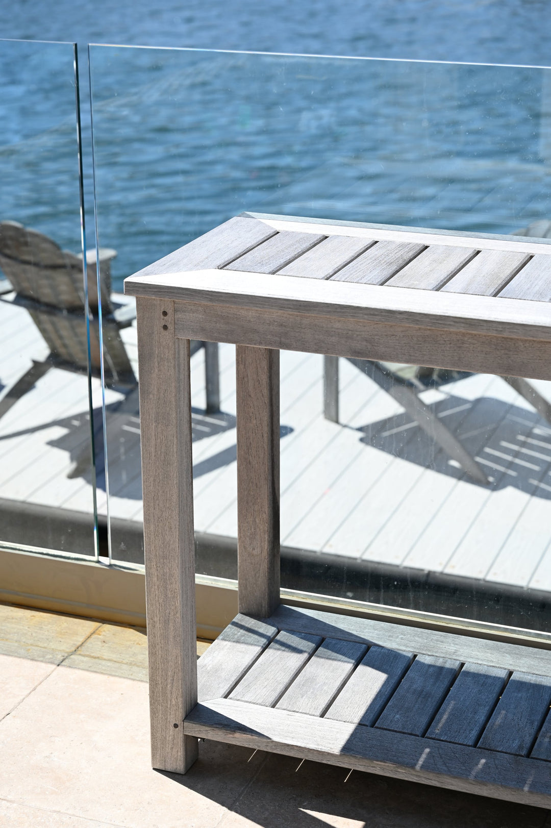 Three Birds Casual Newport-Lifestyle Image