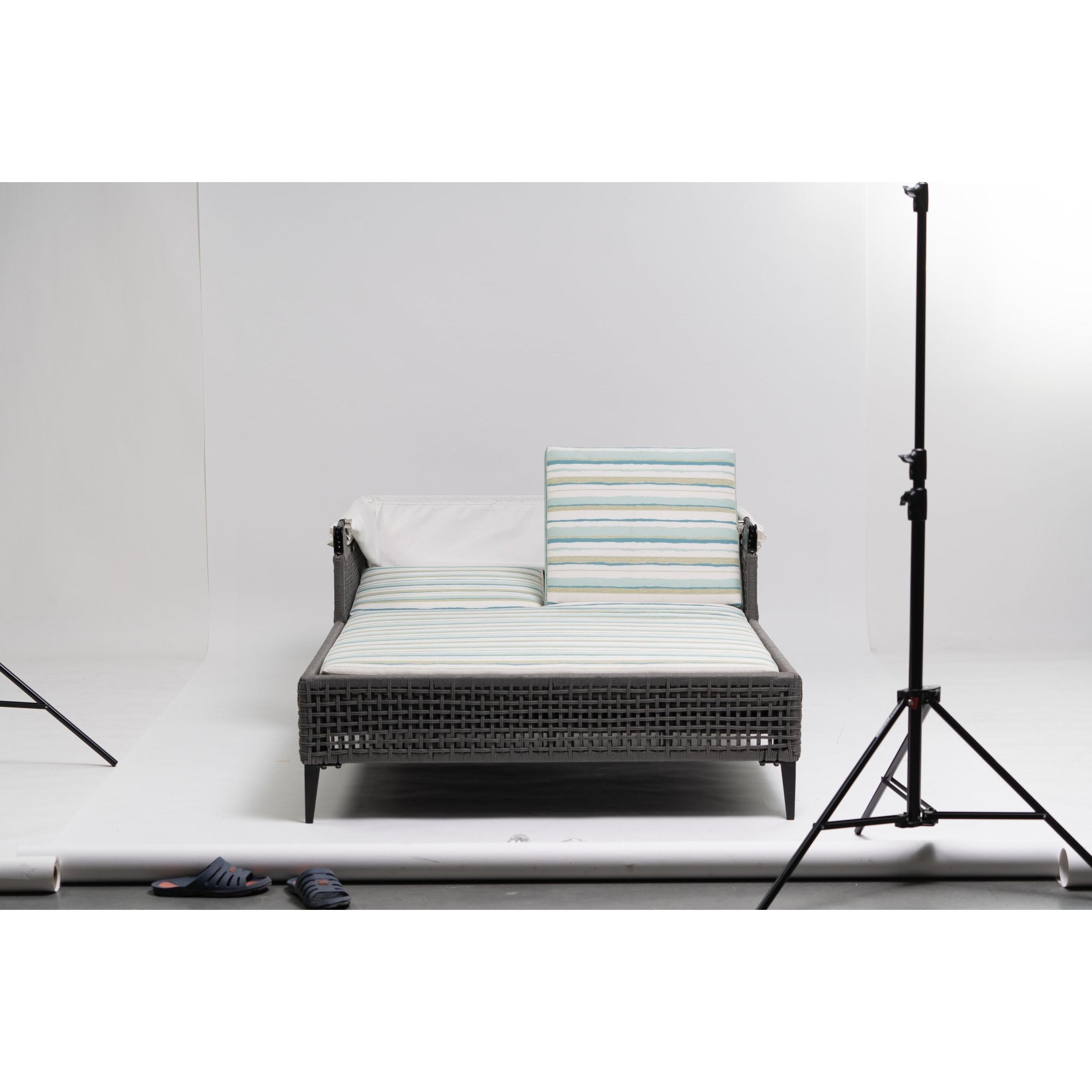 ratana-genval-daybed-with-sunbrella-canopy-10