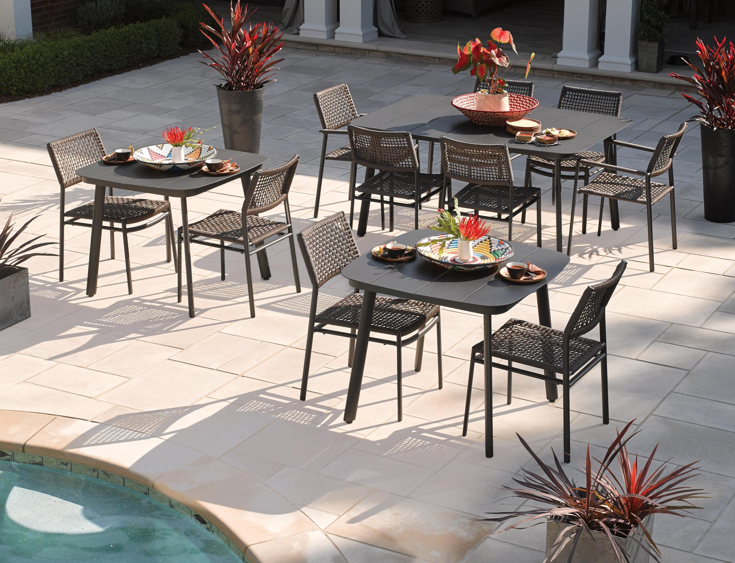 Eiland 36" Square Dining Table