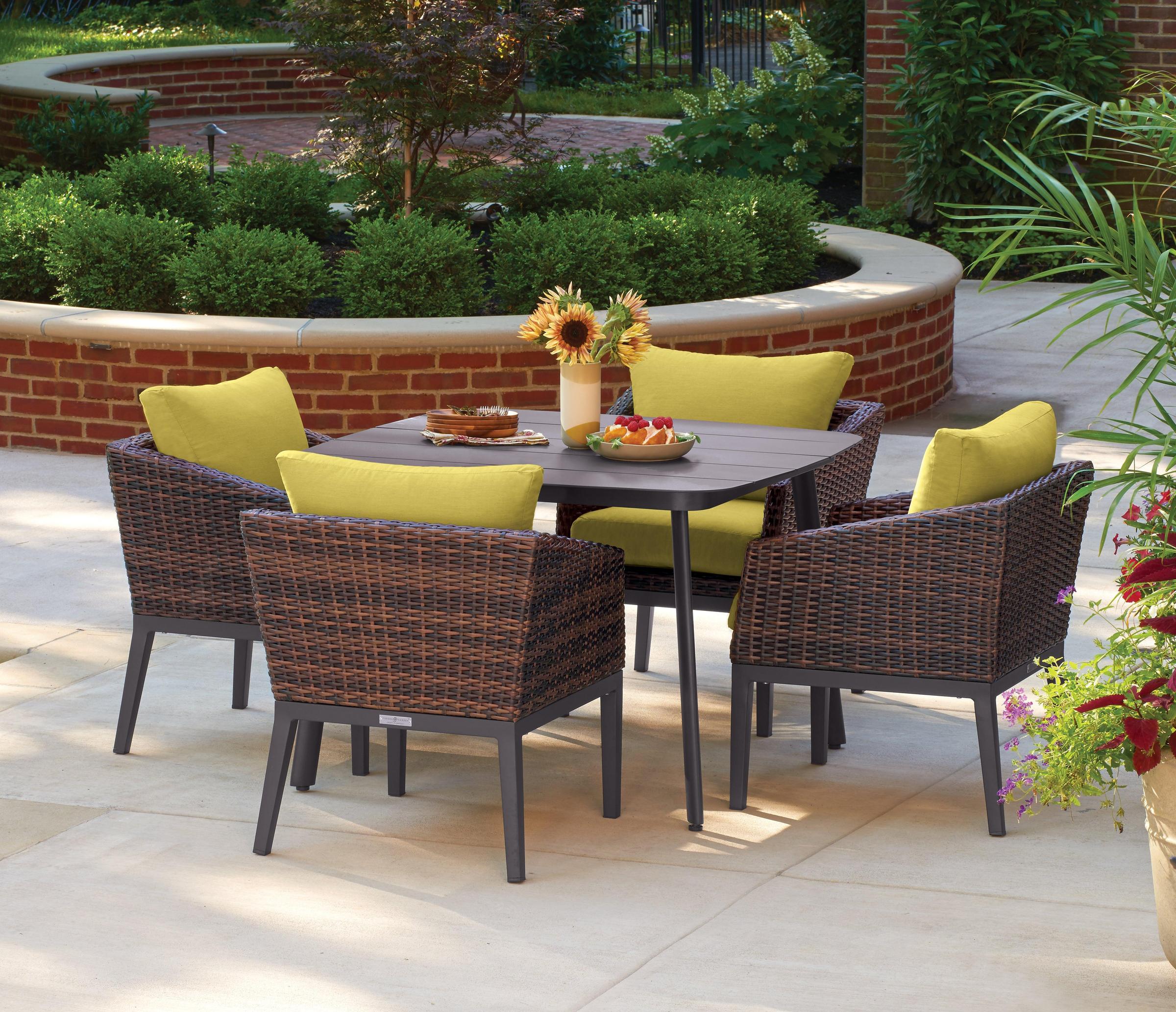 Eiland 45" Square Dining Table