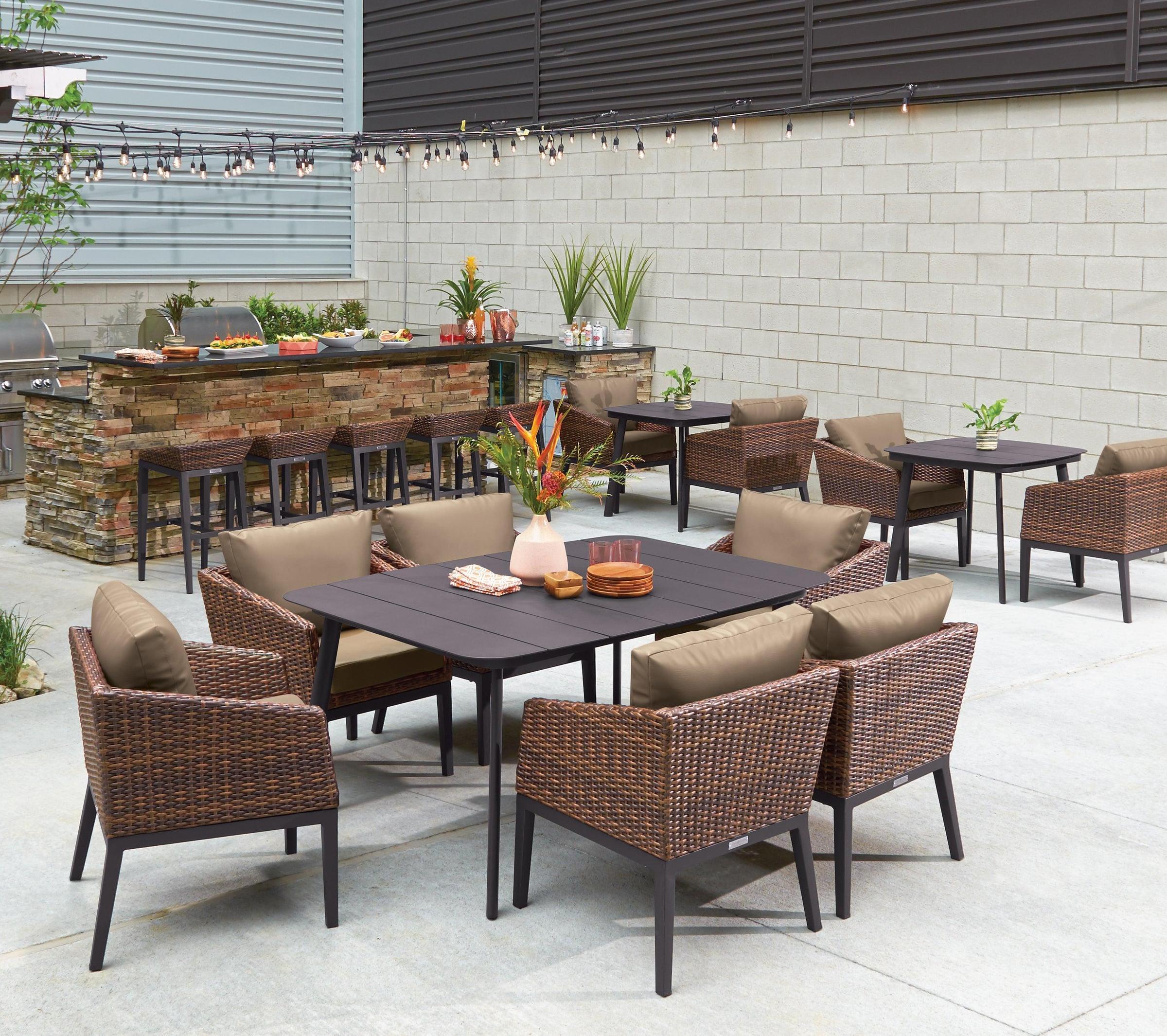 Eiland 63" Rectangular Dining Table