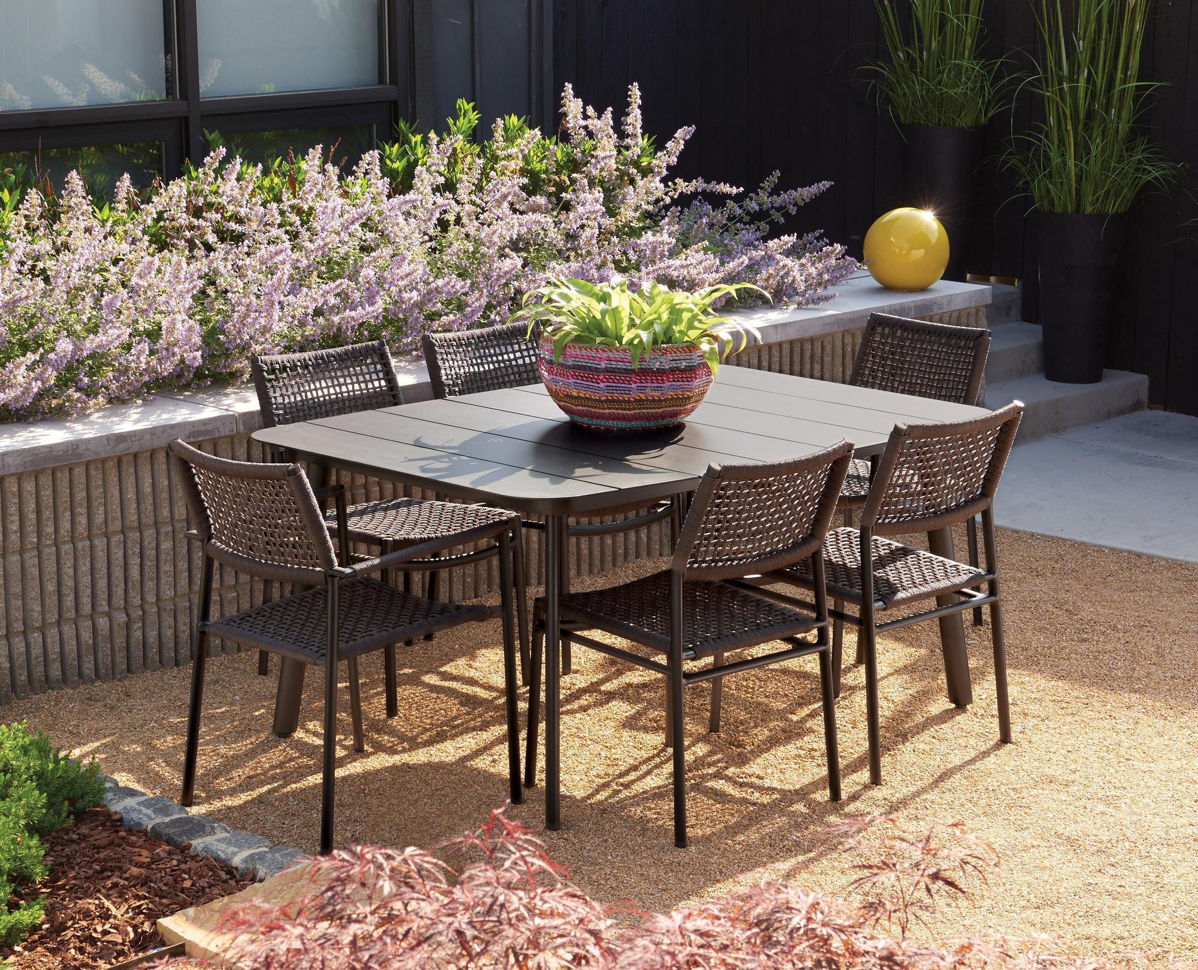Eiland 63" Rectangular Dining Table