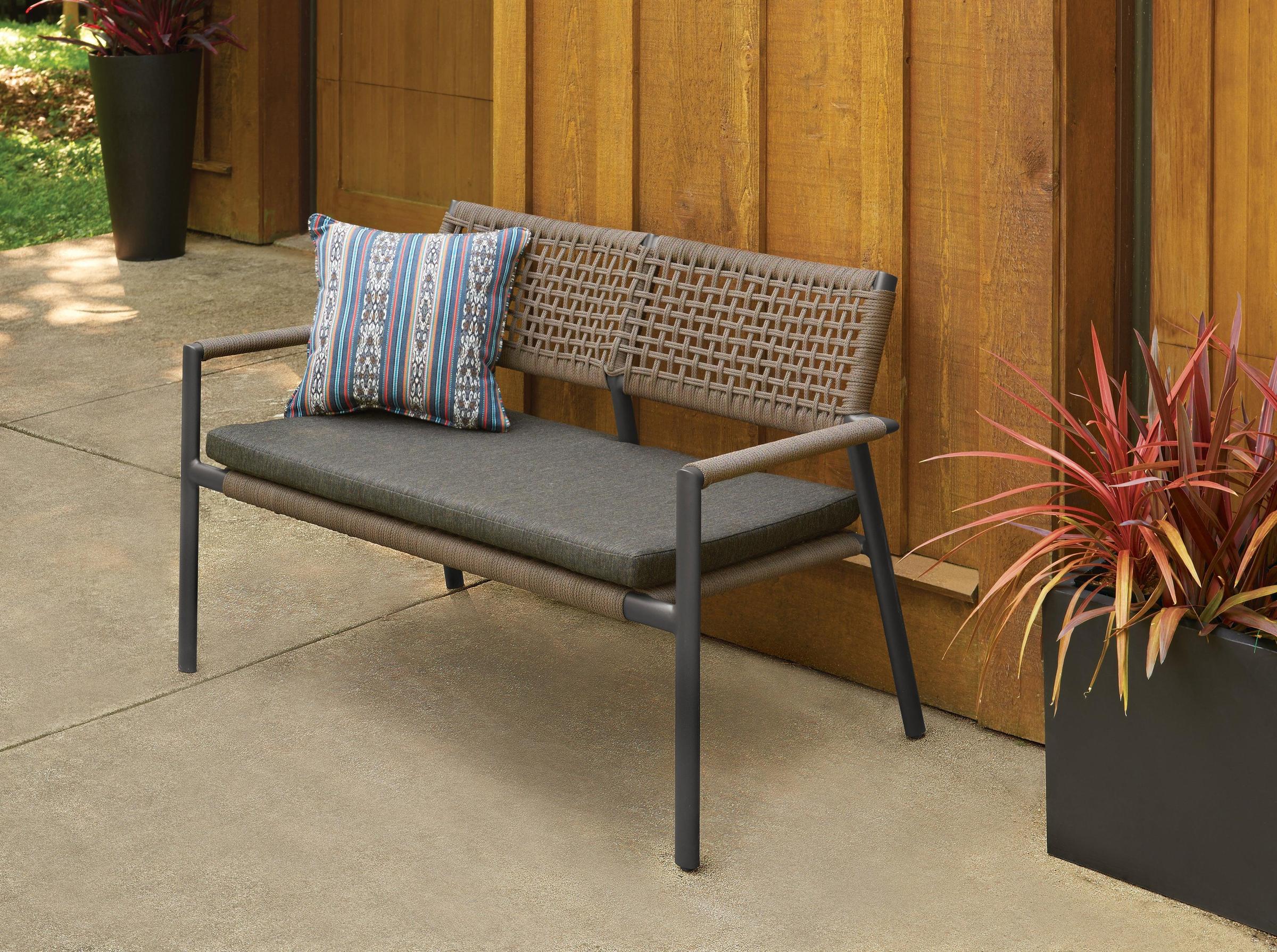 Eiland Loveseat