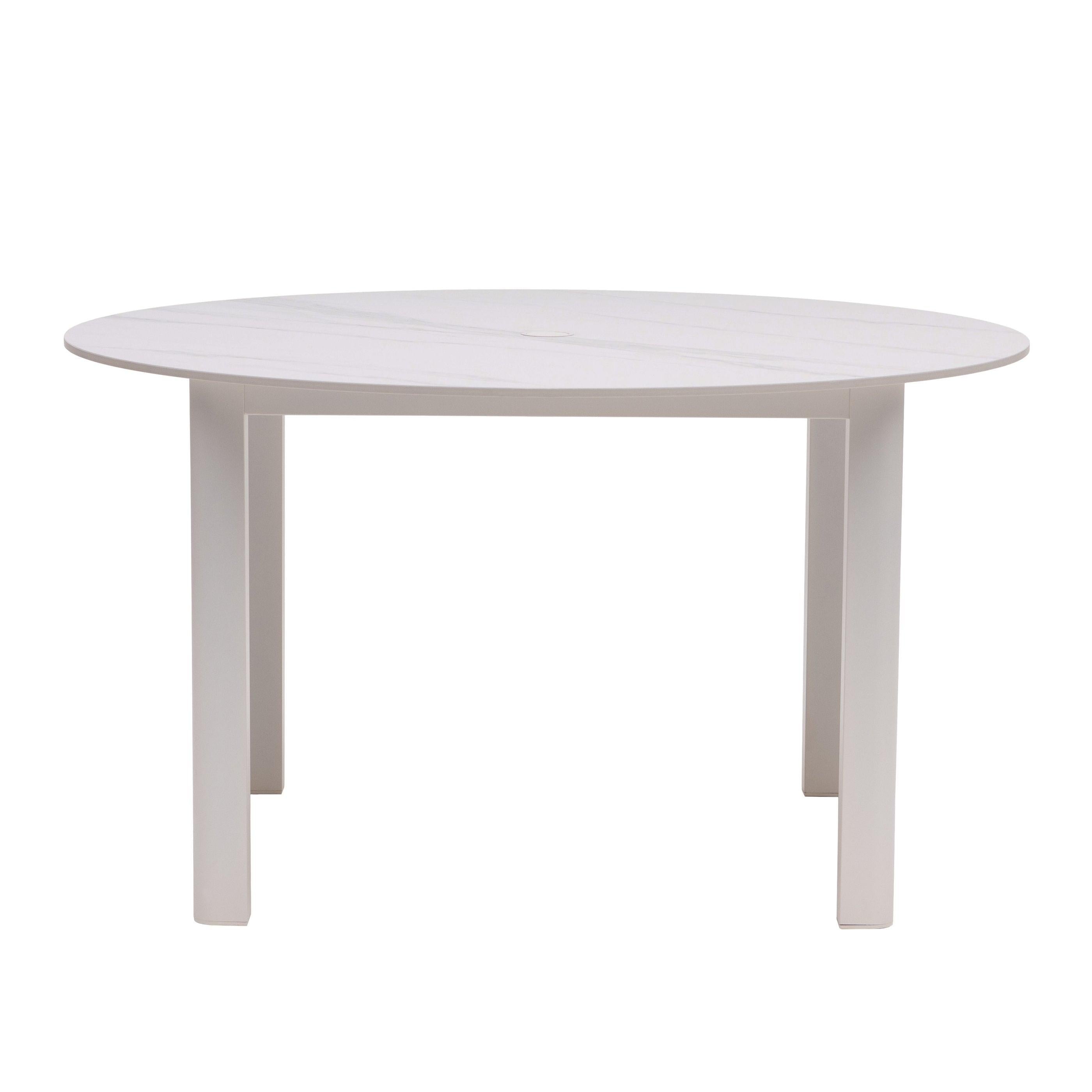 ratana-hampshire-54-inch-round-dining-table-with-umbrella-hole-5
