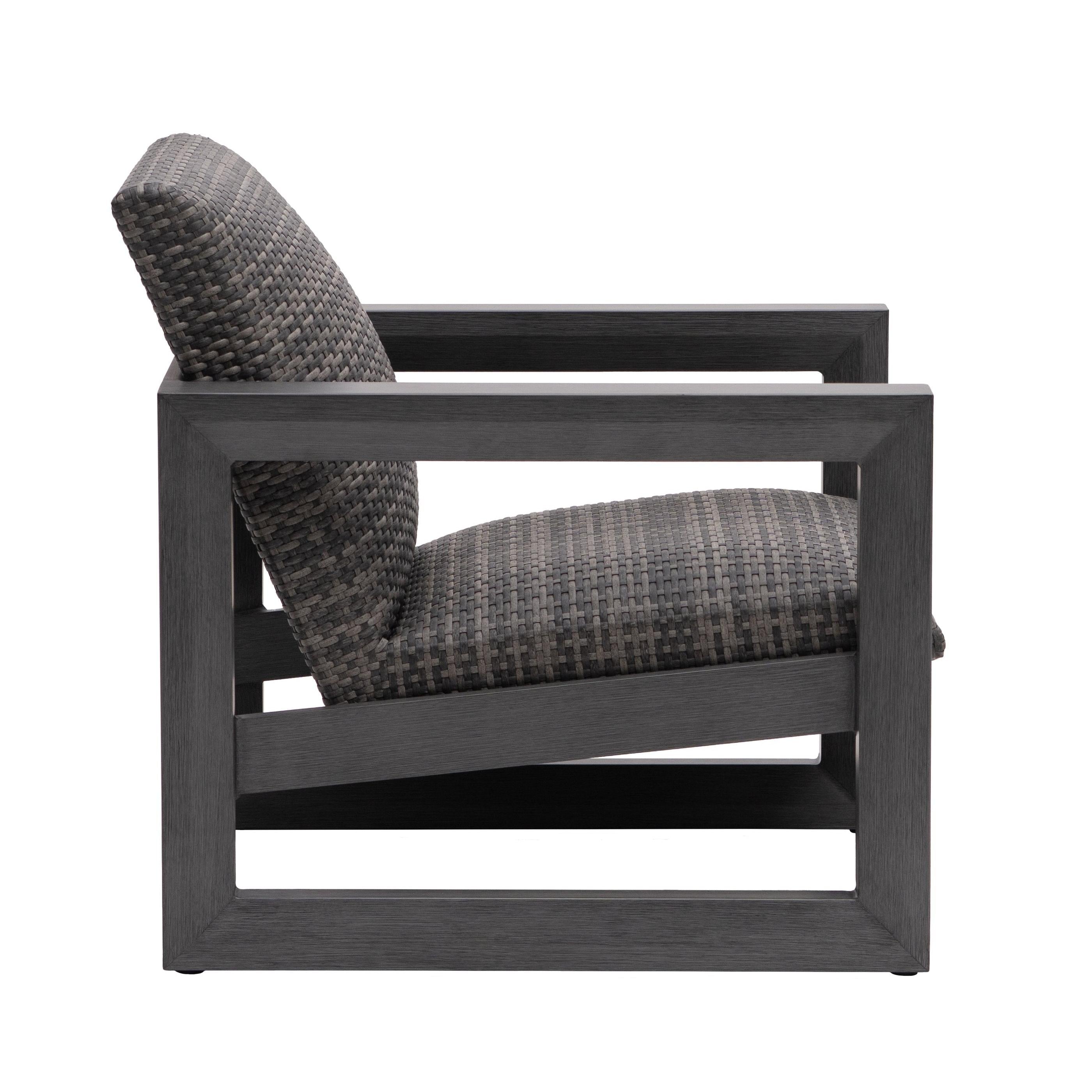 ratana-bergen-club-chair-5