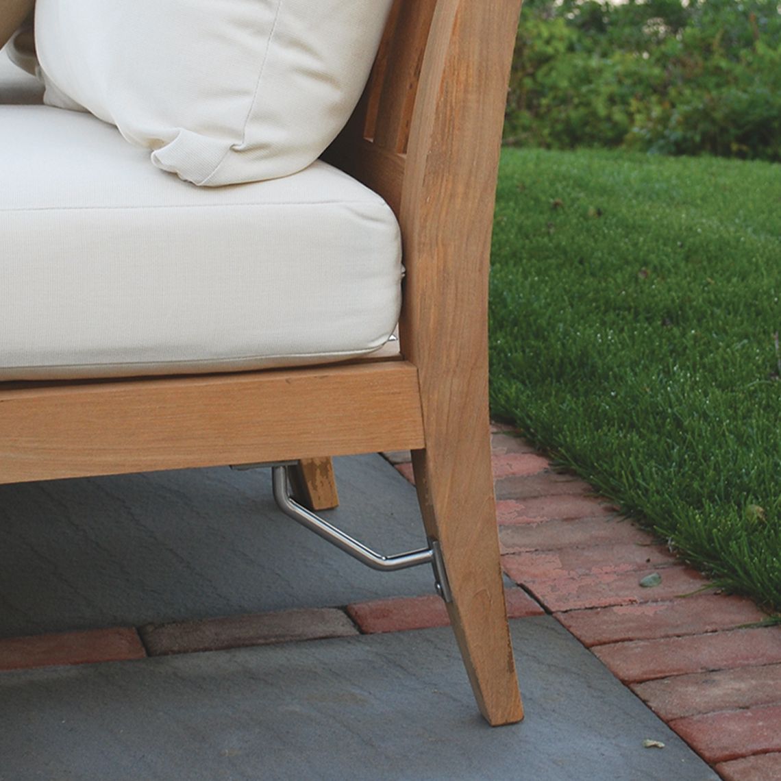 Kingsley Bate Ipanema Settee - Thumbnail 5