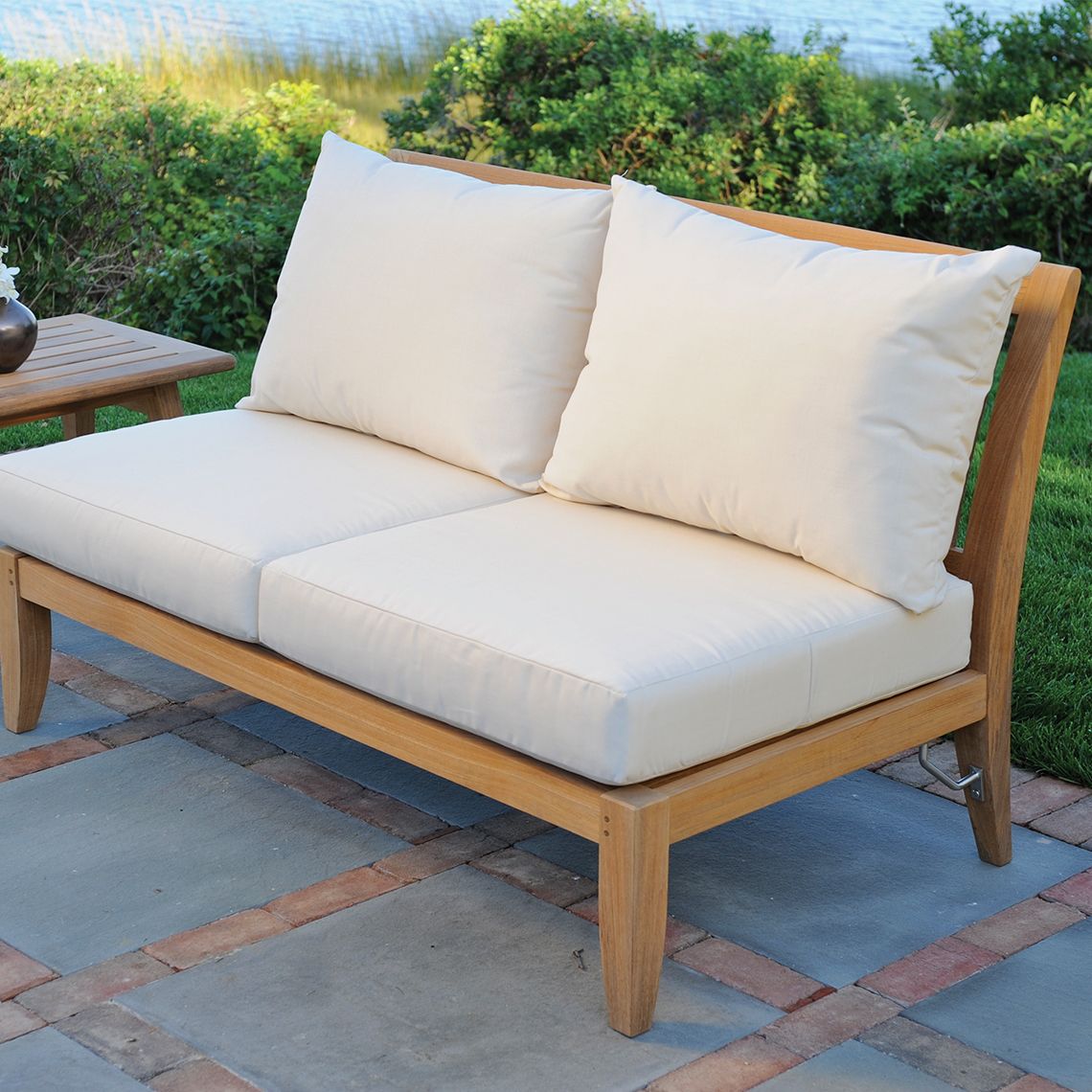 Kingsley Bate Ipanema Settee - Thumbnail 3
