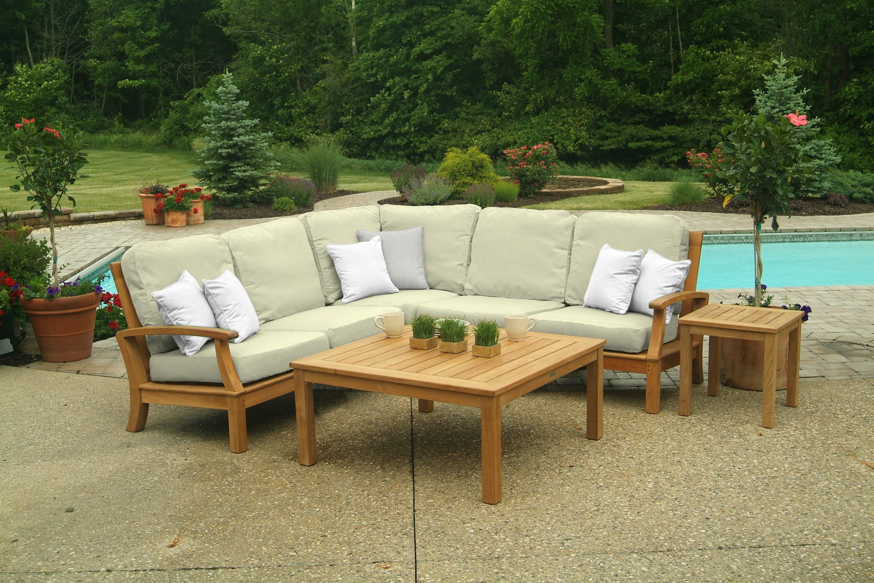 Three Birds Casual Monterey