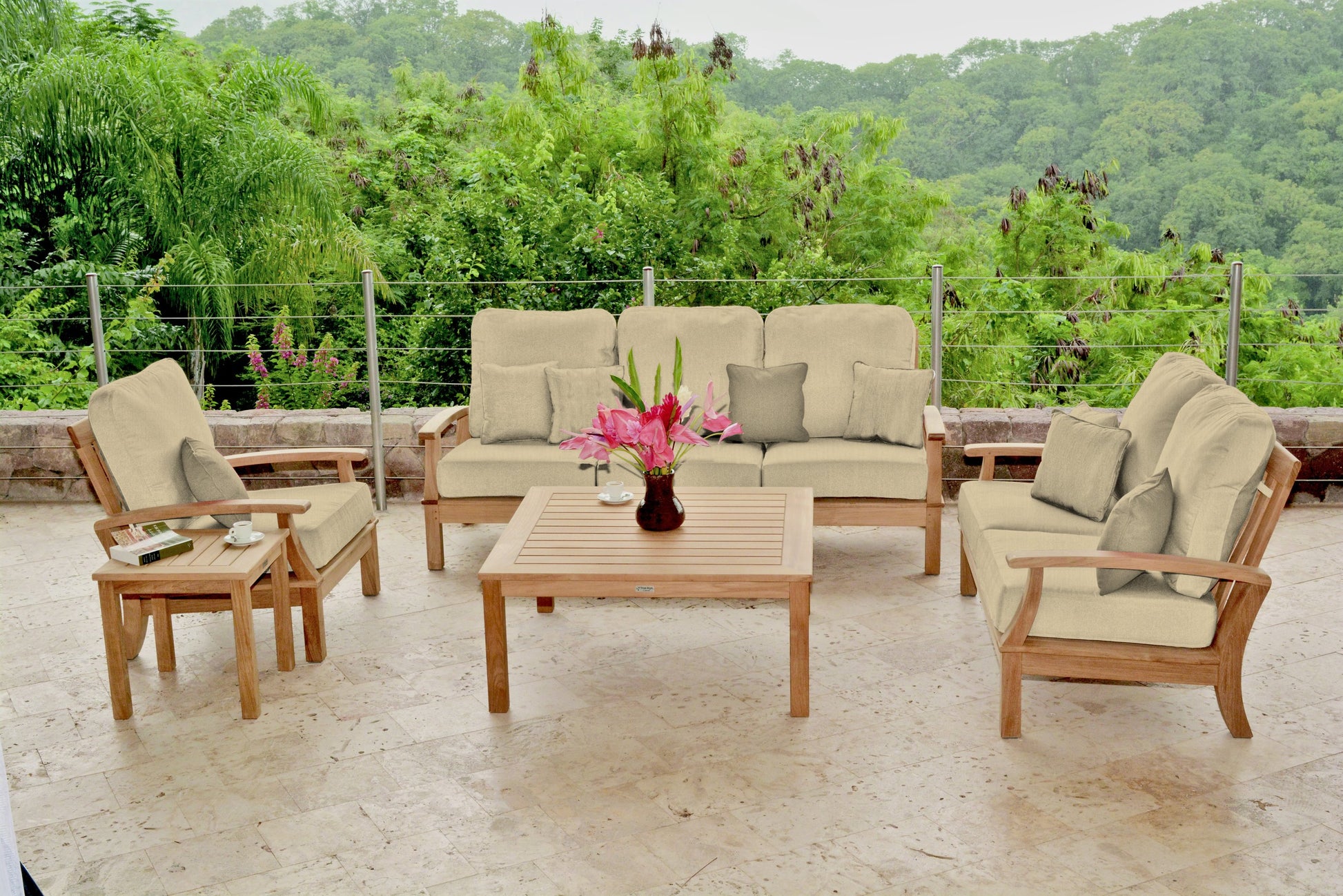 Three Birds Casual Monterey-Lifestyle Image