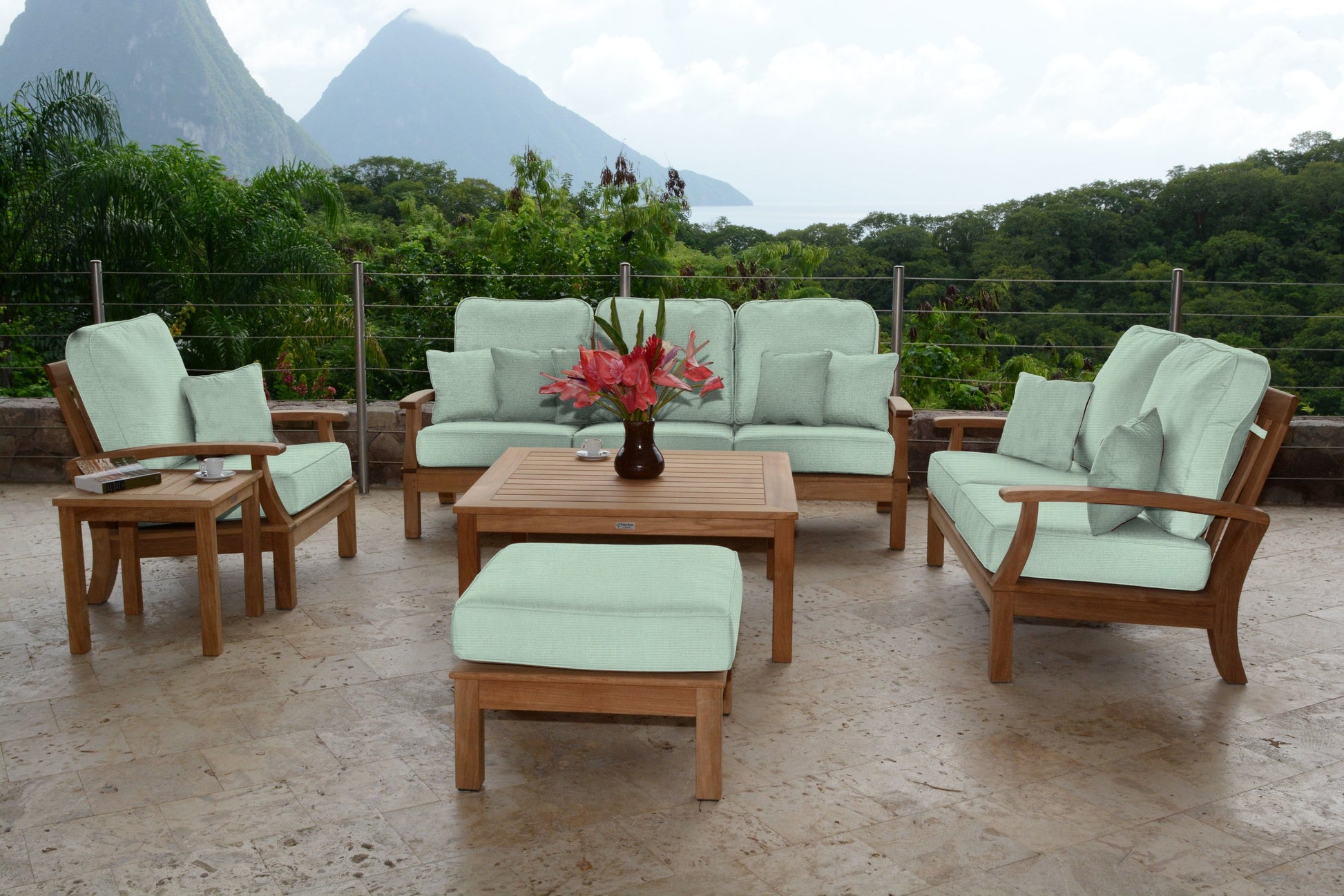 Three Birds Casual Monterey