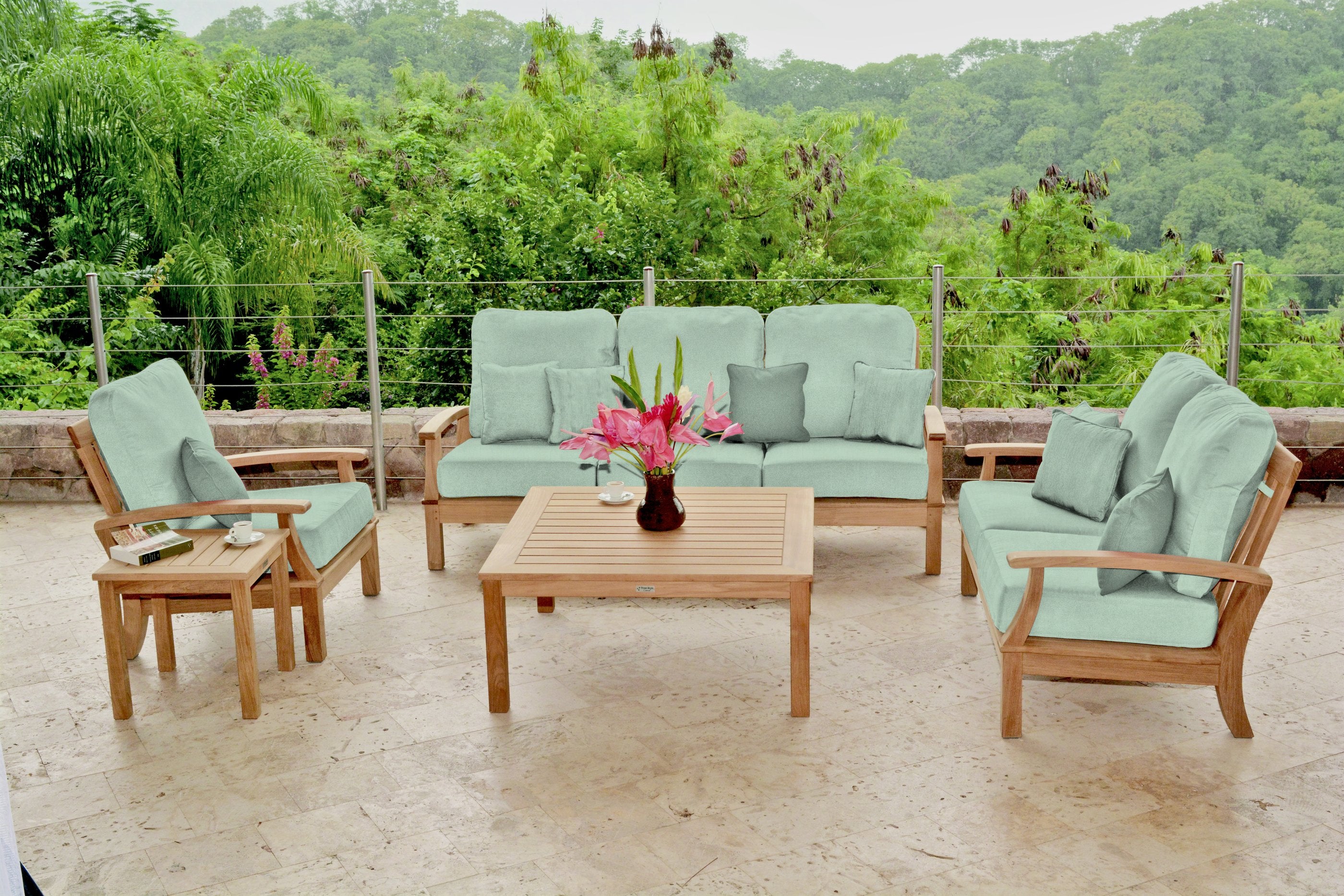 Three Birds Casual Monterey-Lifestyle Image