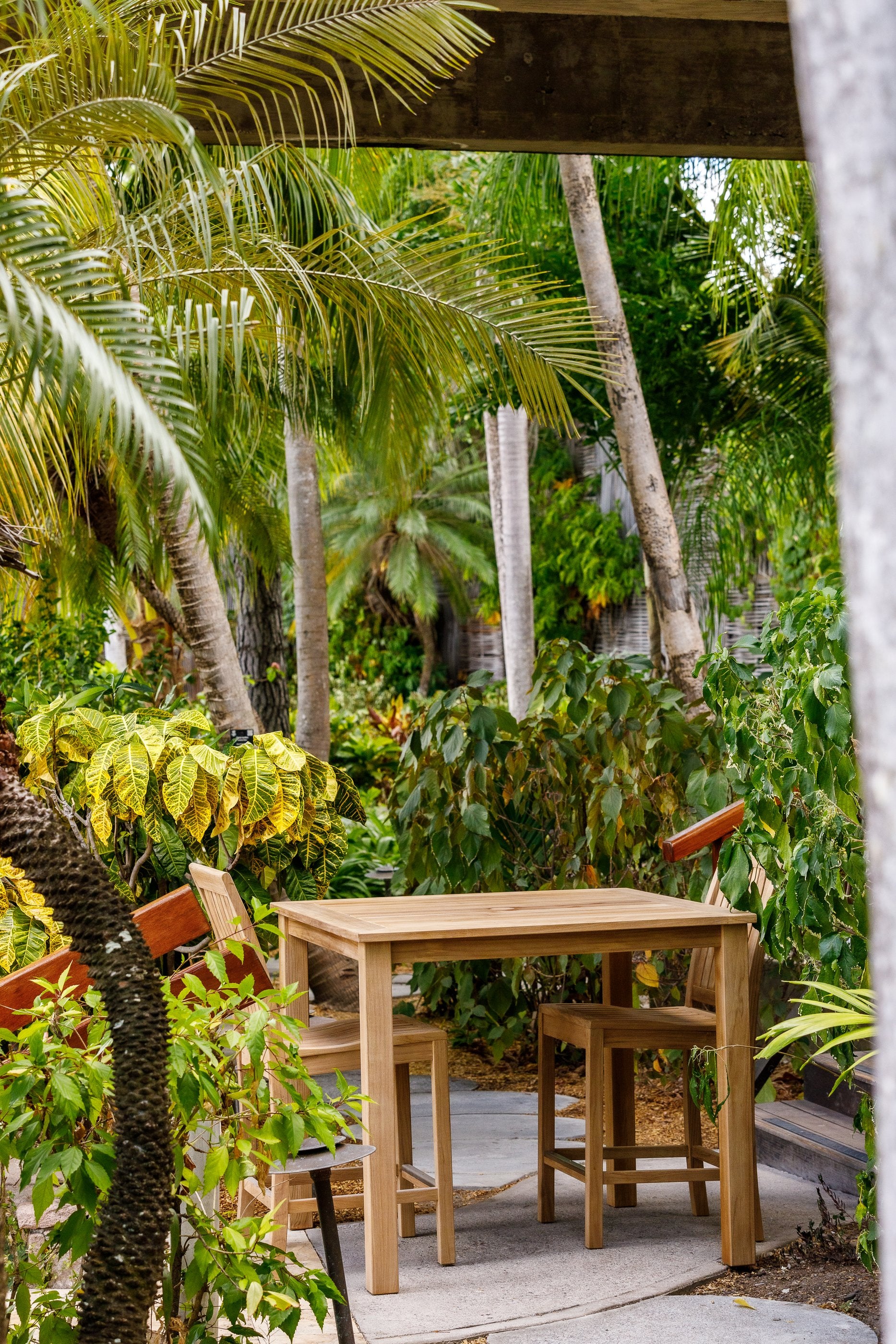 Three Birds Casual Newport-Lifestyle Image